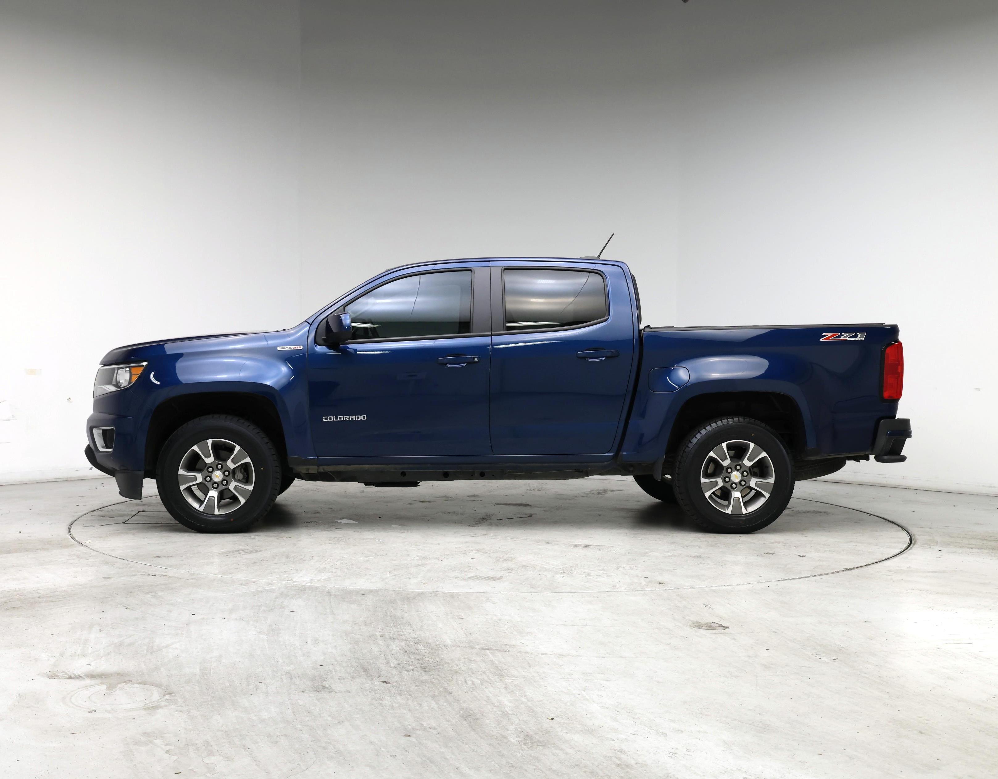 Thumbnail: 2020 Chevrolet Colorado - 3