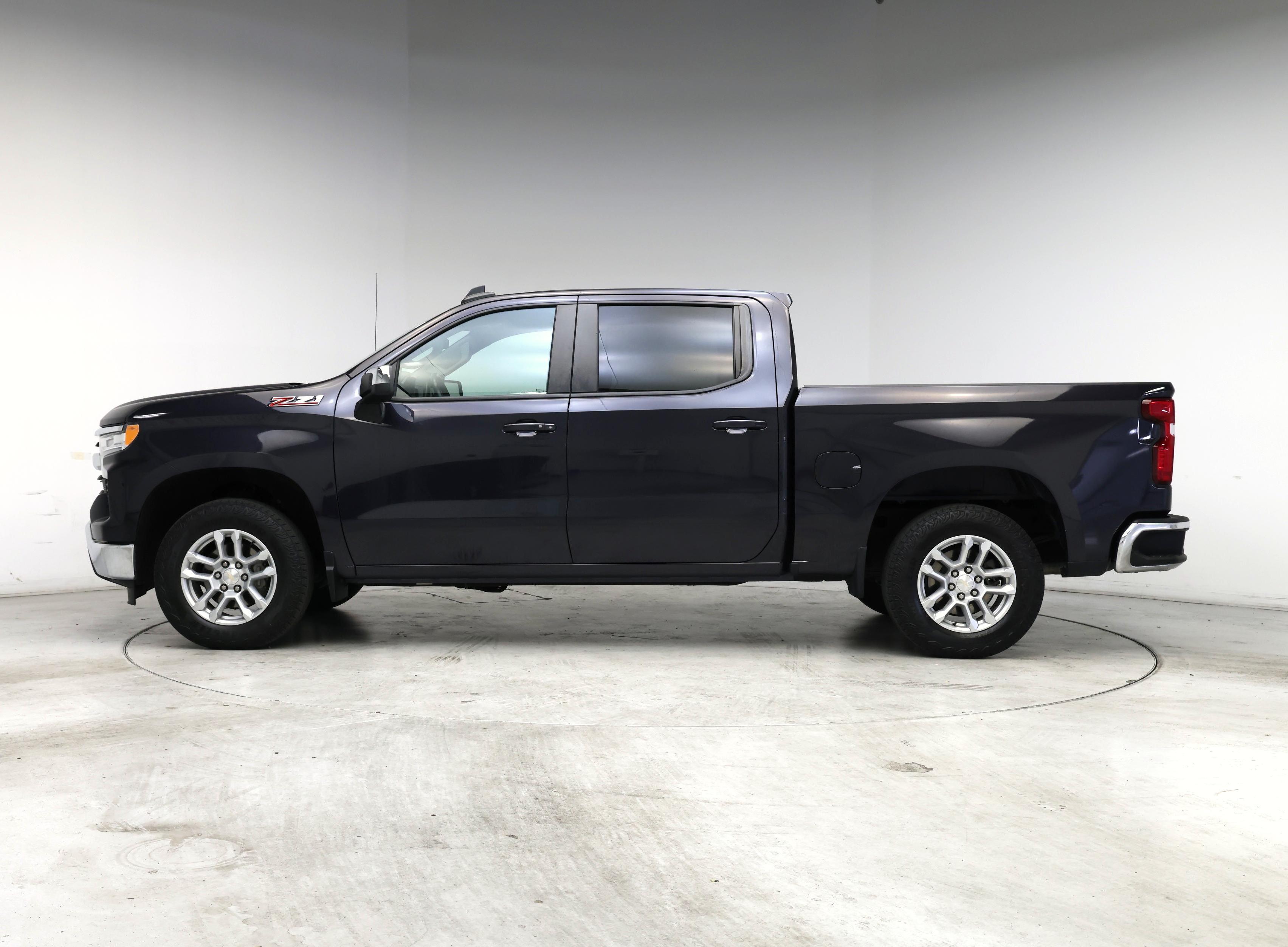 Thumbnail: 2023 Chevrolet Silverado 1500 - 3