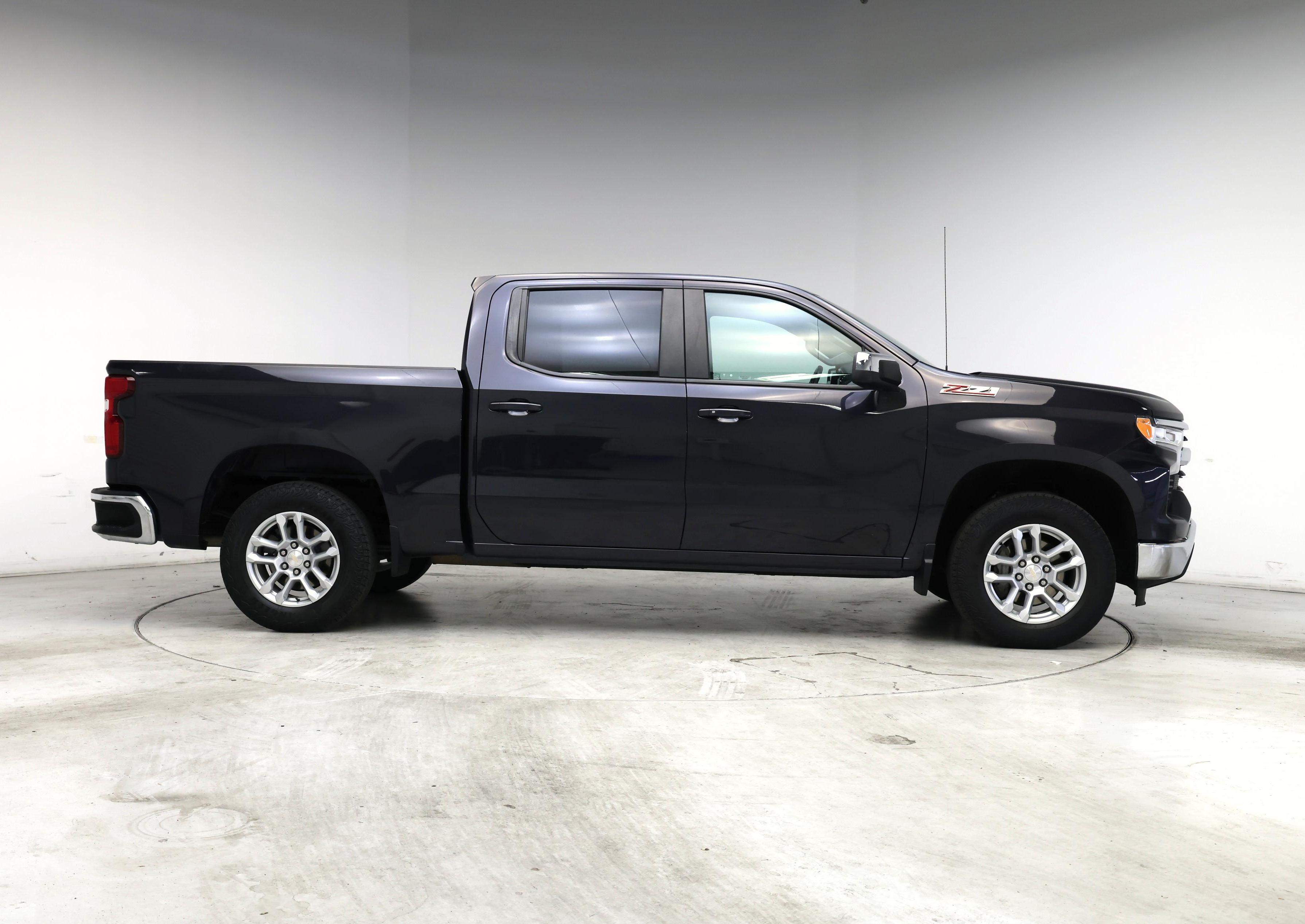Thumbnail: 2023 Chevrolet Silverado 1500 - 7