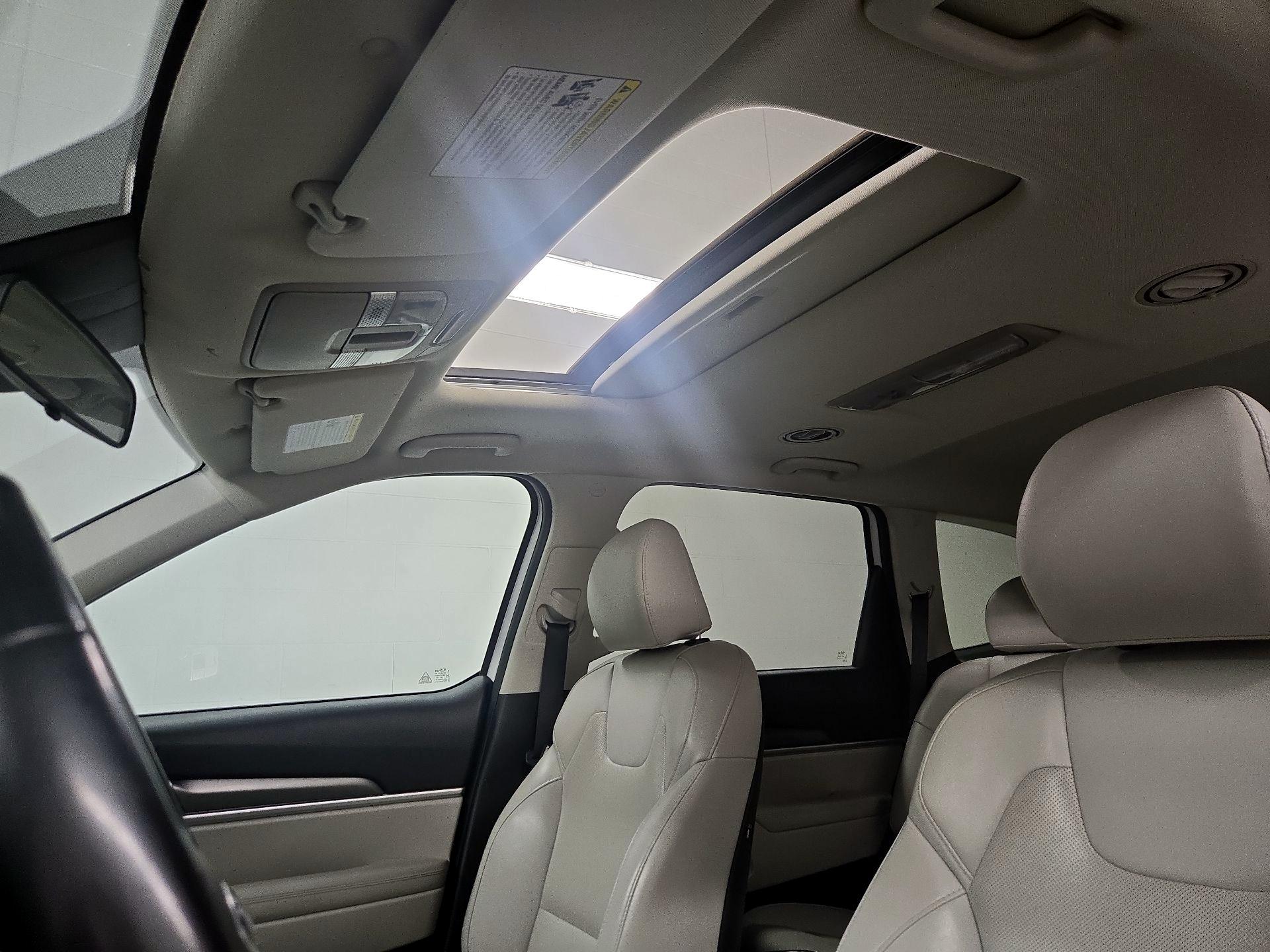 Thumbnail: 2020 Kia Telluride - 19