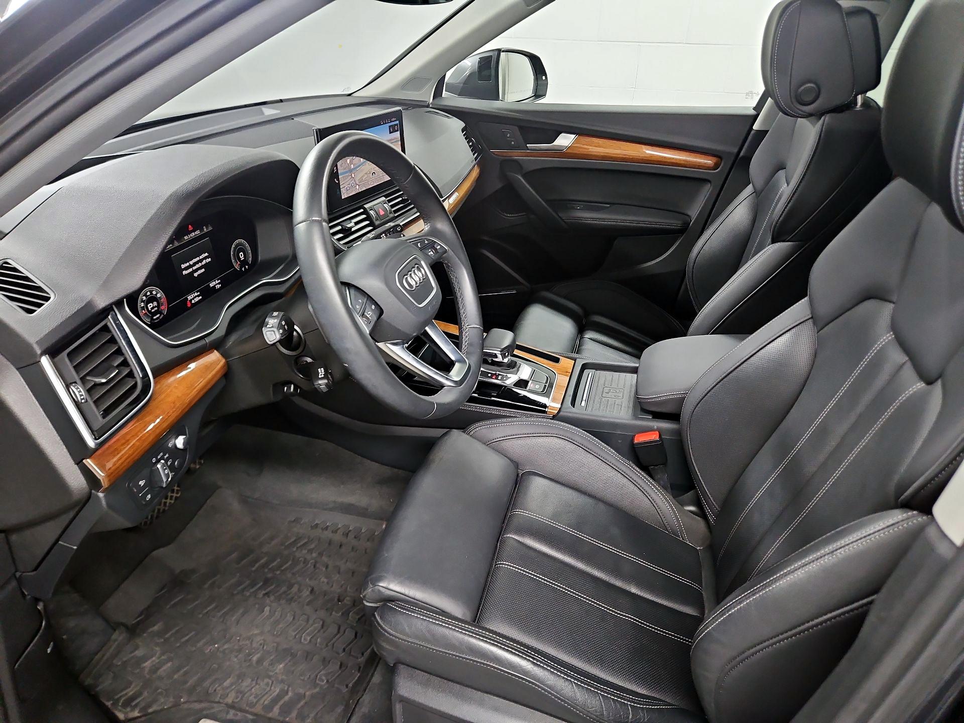 Thumbnail: 2023 Audi Q5 - 11