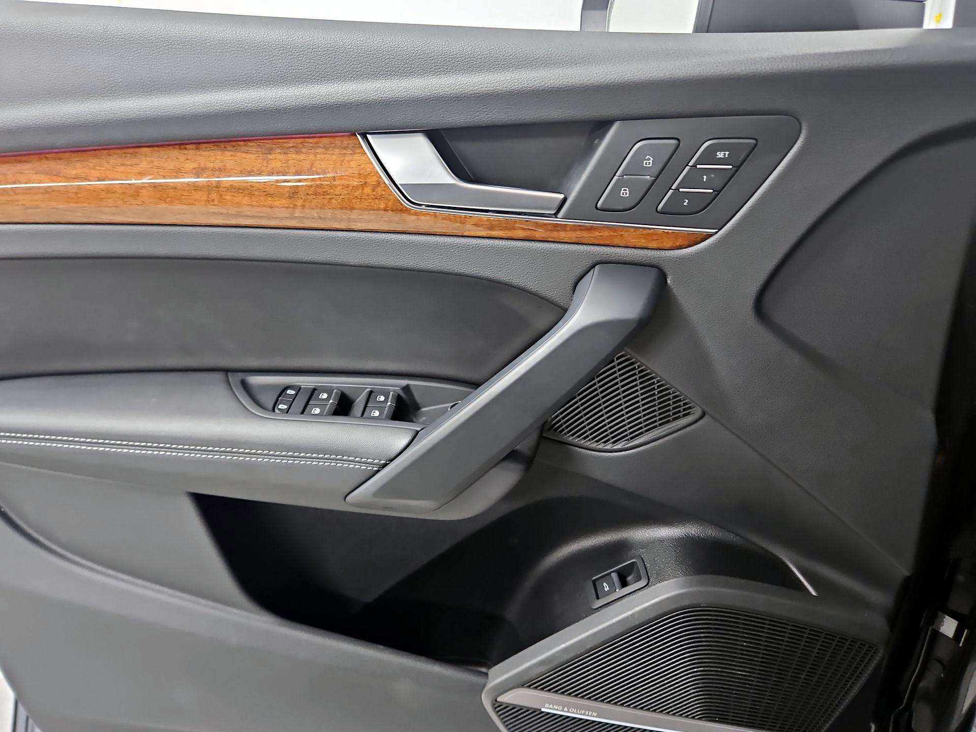 Thumbnail: 2023 Audi Q5 - 12
