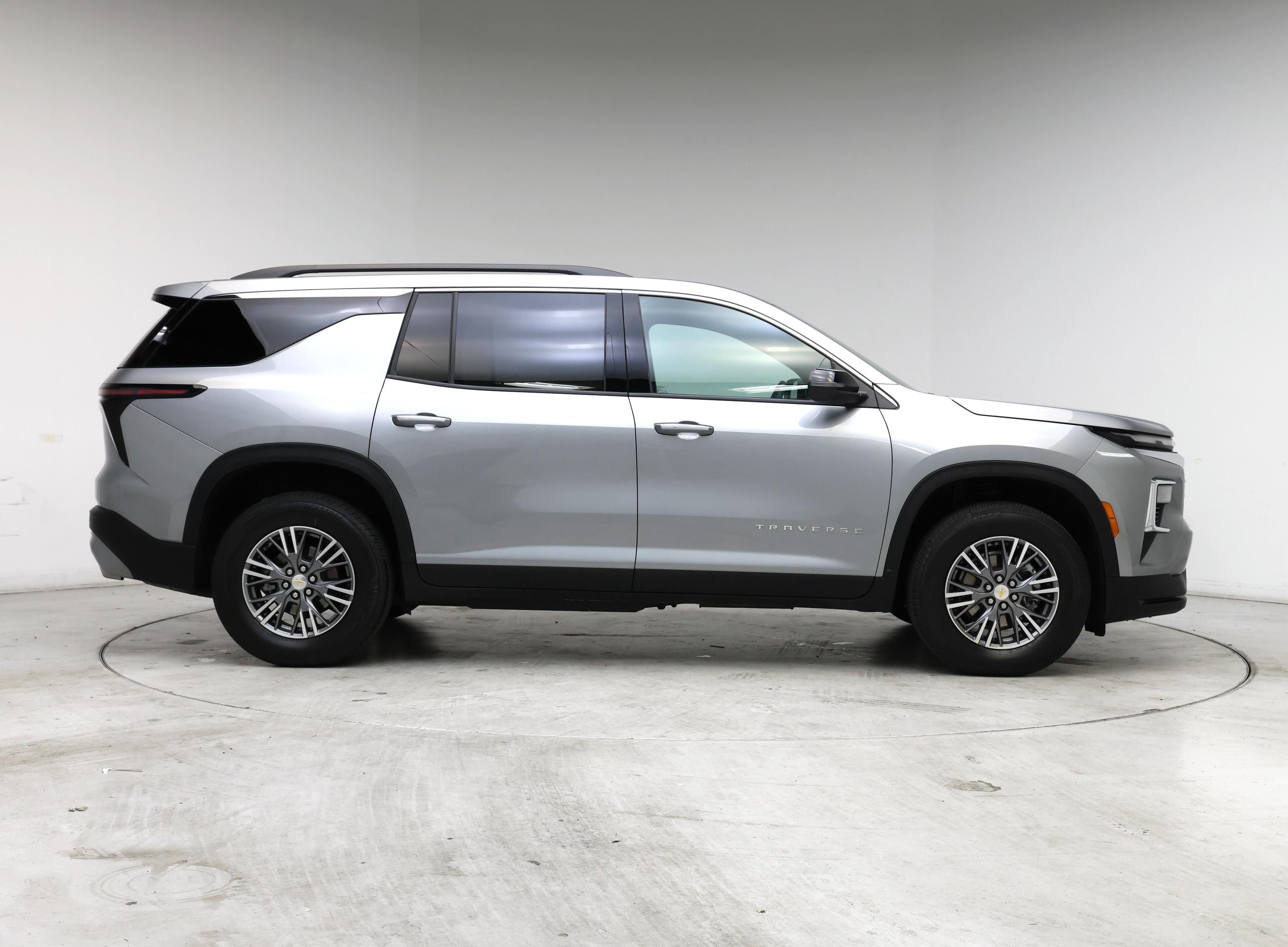 Thumbnail: 2025 Chevrolet Traverse - 7