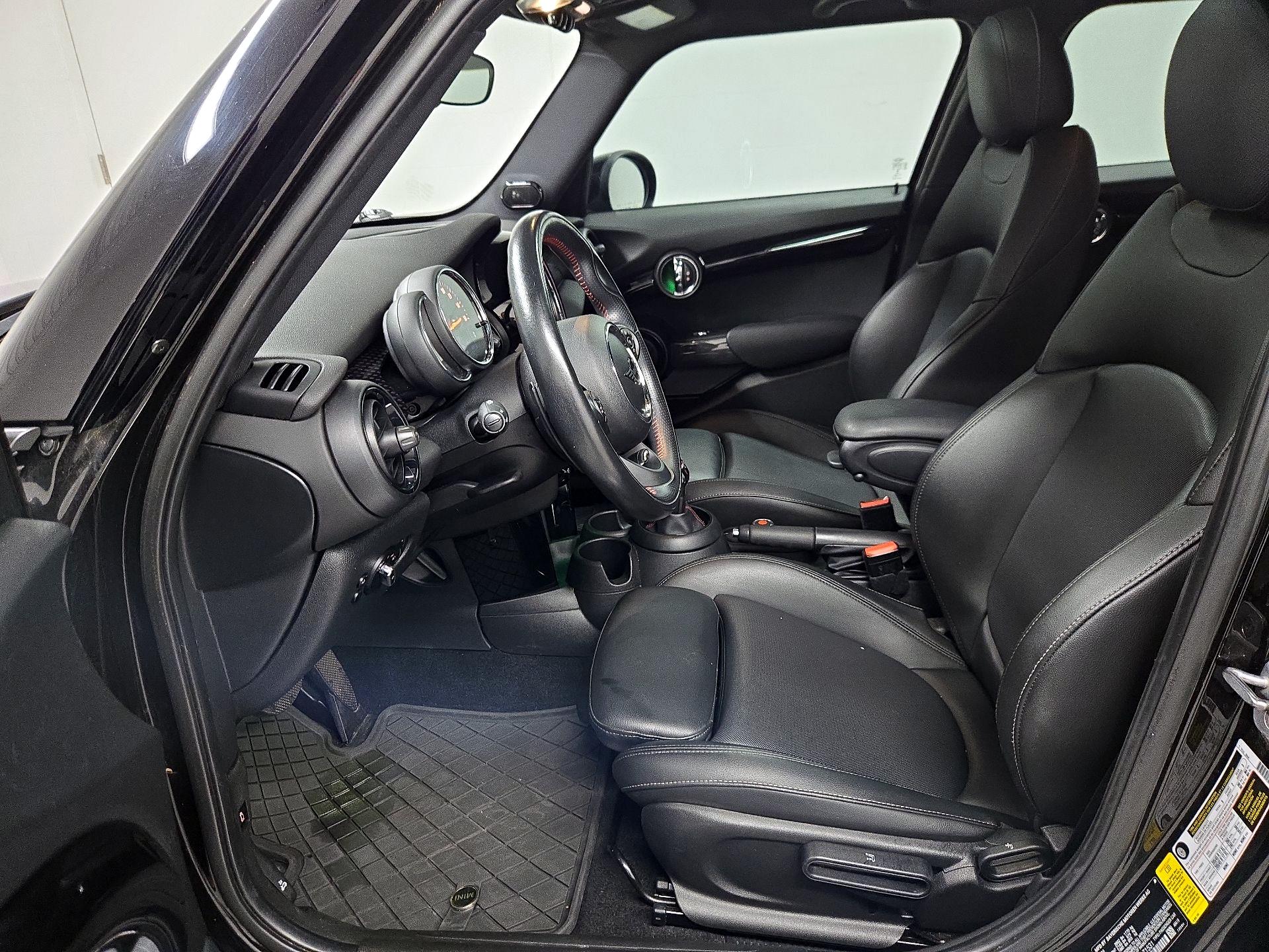 Thumbnail: 2020 MINI Cooper Hardtop - 11