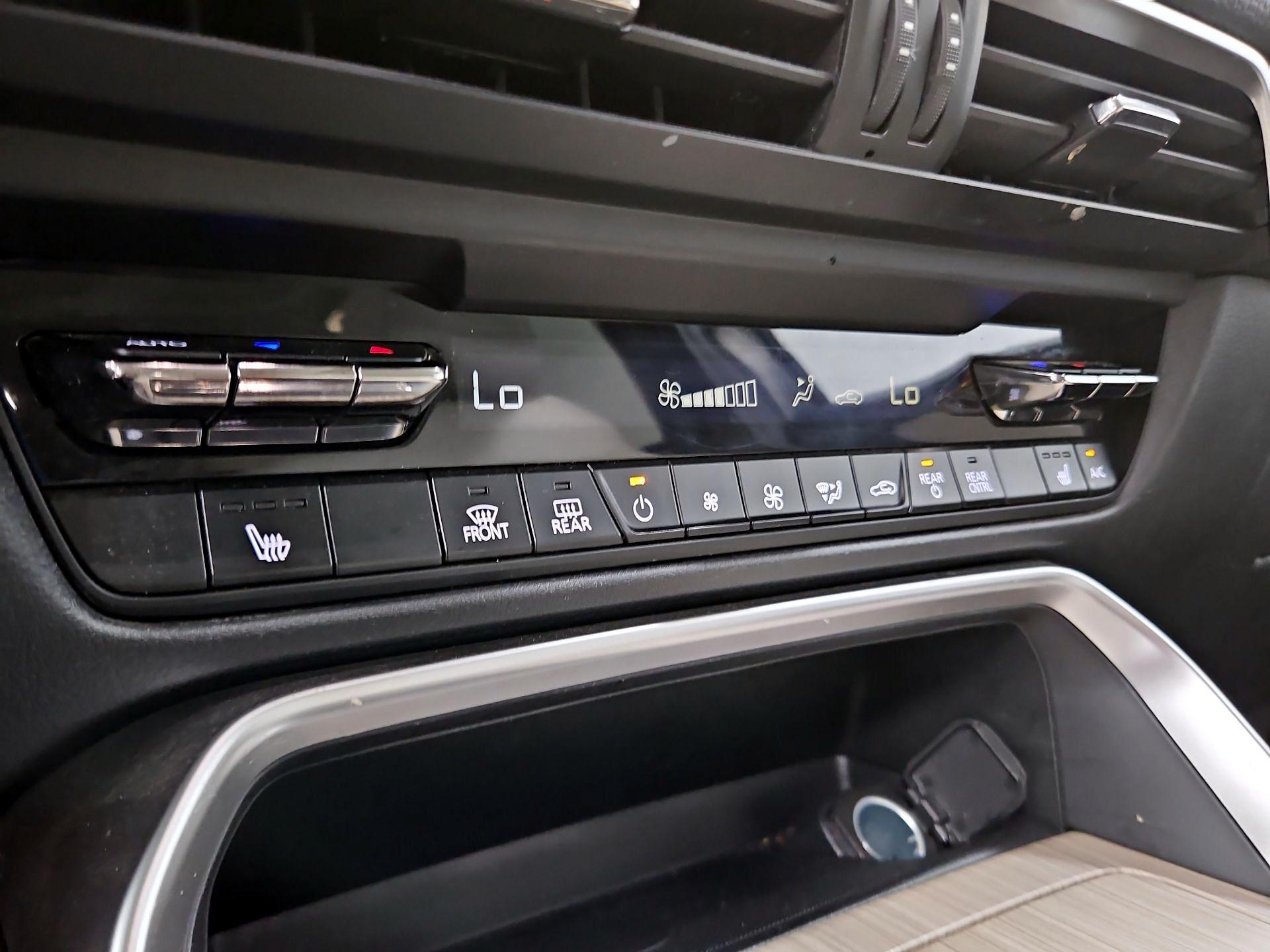 Thumbnail: 2024 Mazda CX-90 - 16