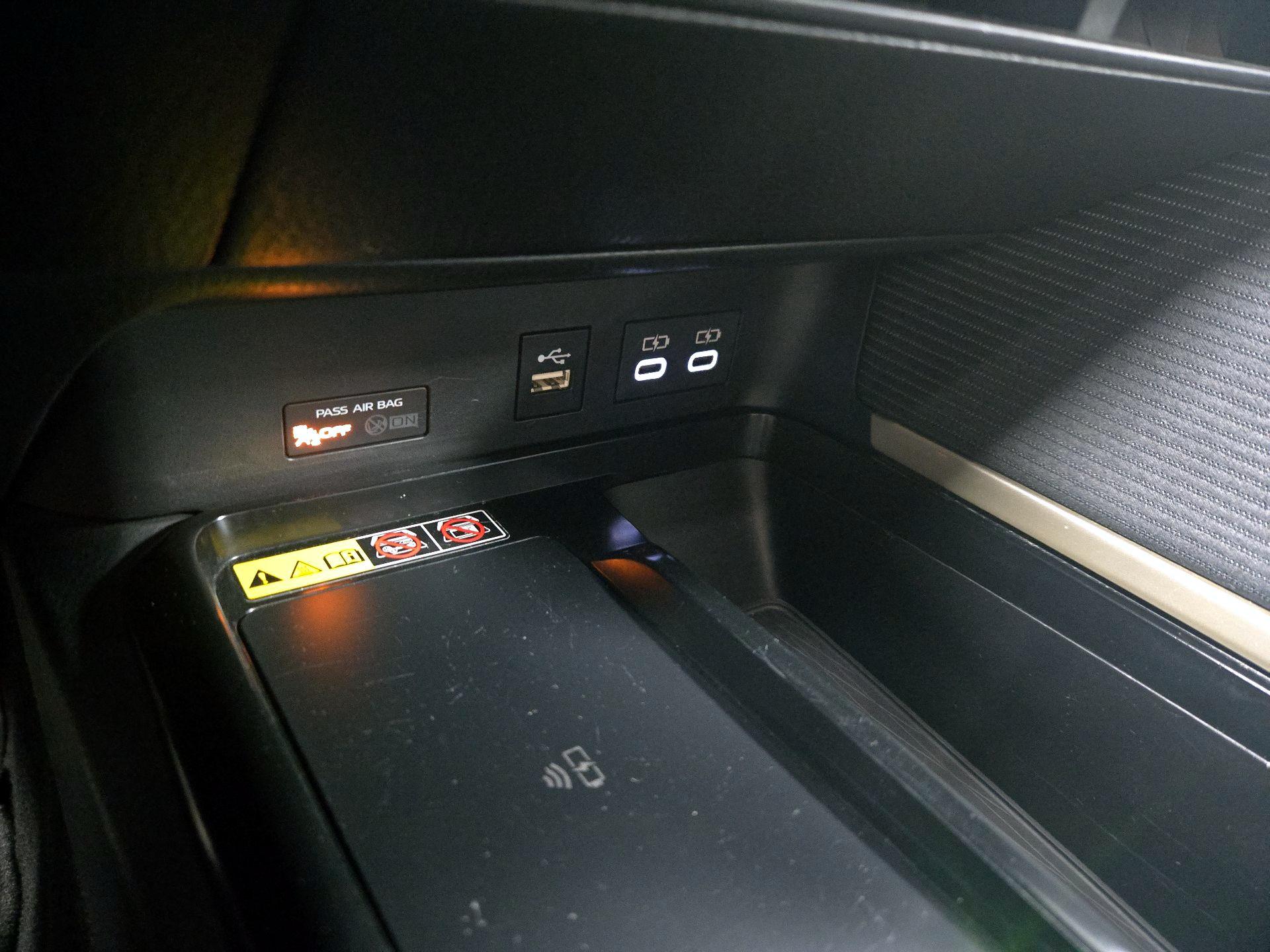 Thumbnail: 2025 Toyota Camry - 18