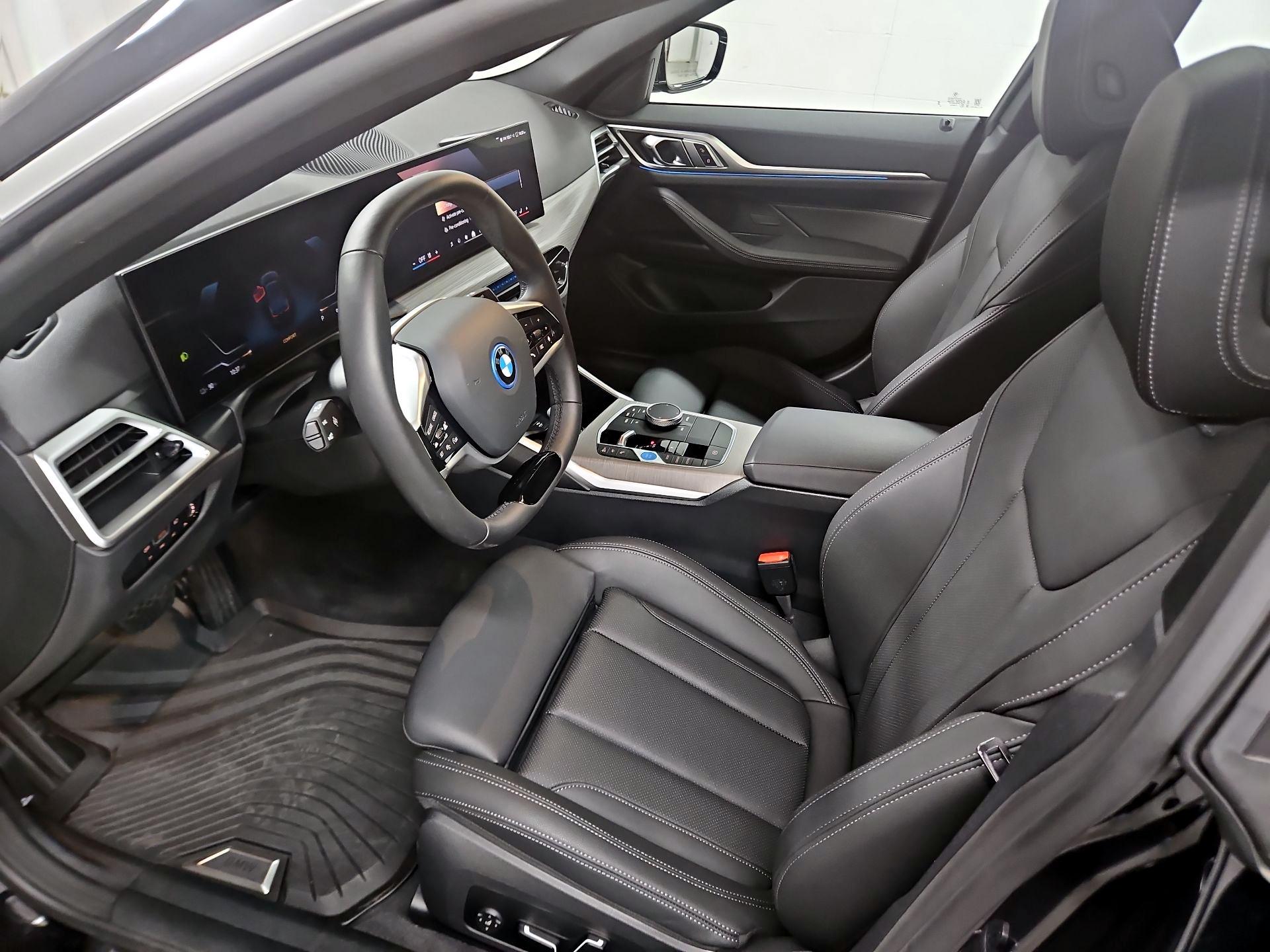 Thumbnail: 2025 BMW i4 - 11