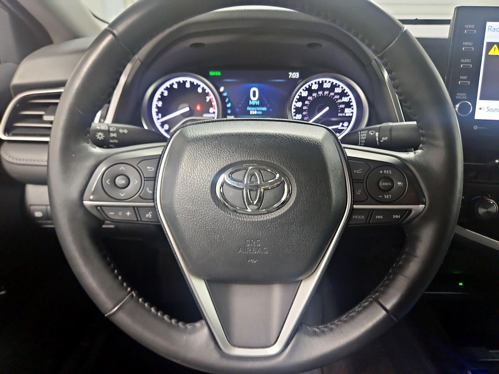 2024 Toyota Camry XLE - Photo 11
