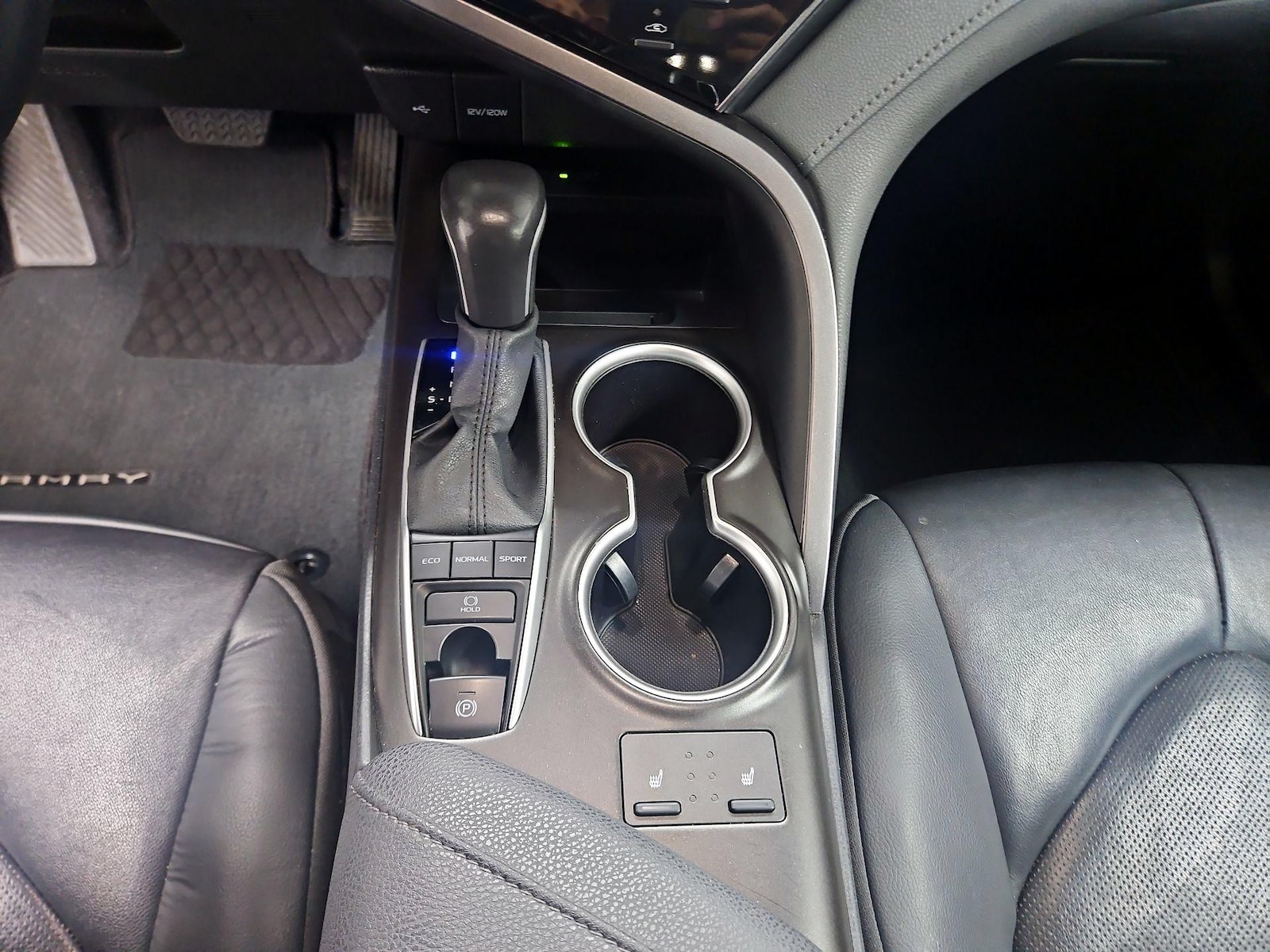 2024 Toyota Camry XLE - Photo 18