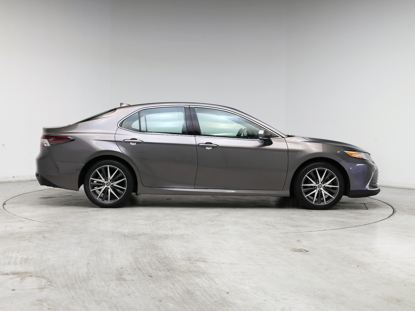 2024 Toyota Camry XLE - Photo 8