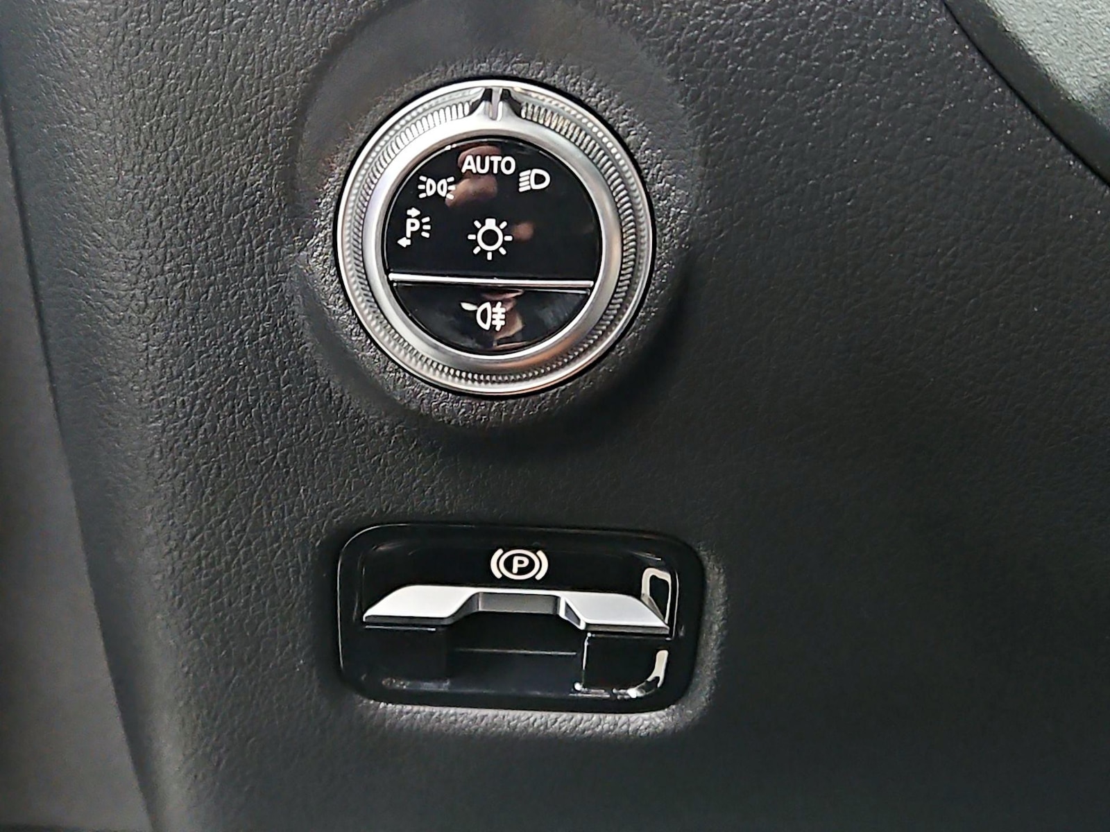2024 Mercedes-Benz C-Class Sedan C 300 - Photo 14