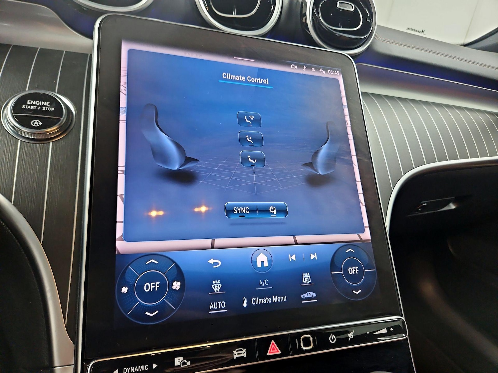 2024 Mercedes-Benz C-Class Sedan C 300 - Photo 18