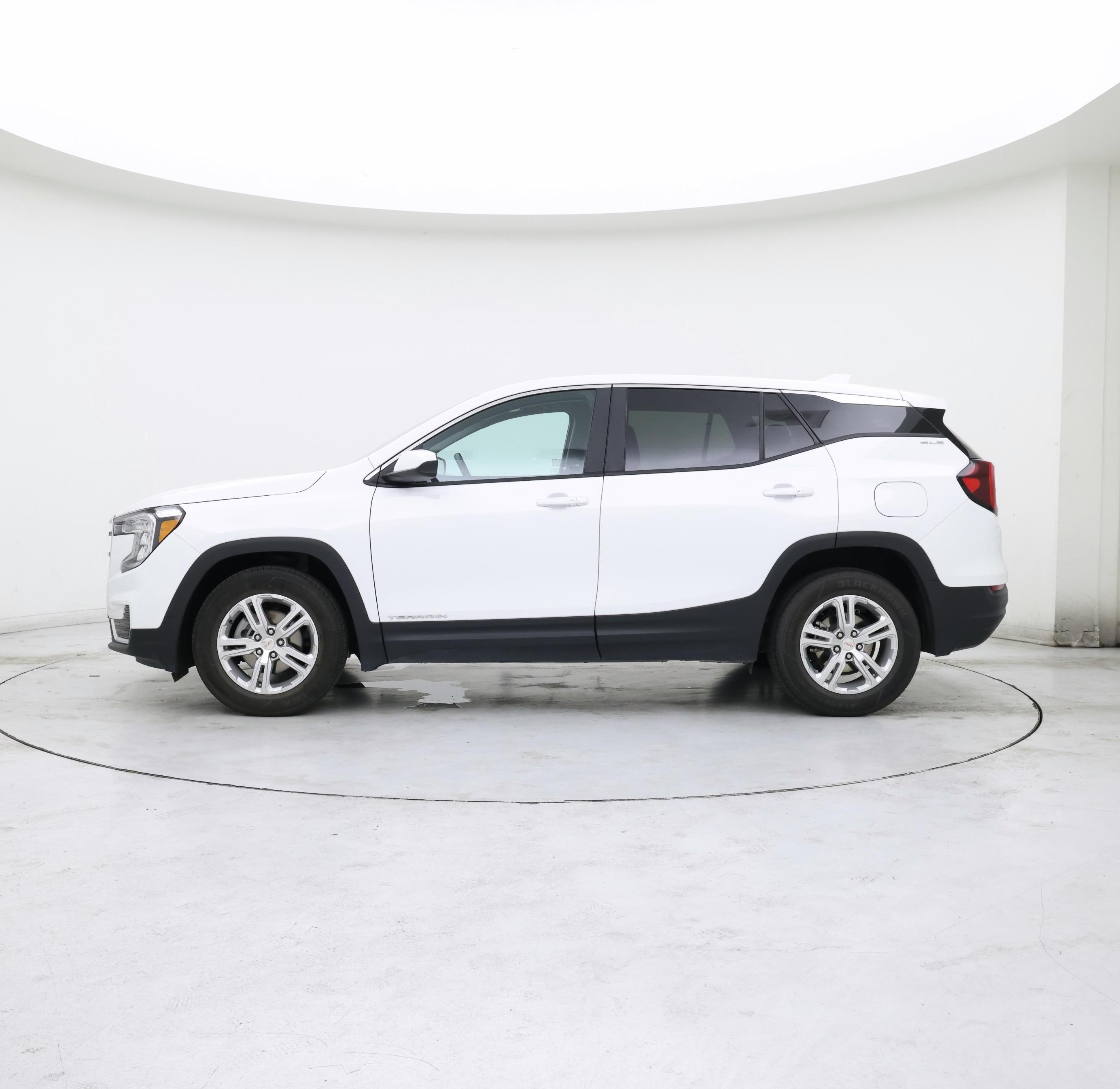 Thumbnail: 2024 GMC Terrain - 3