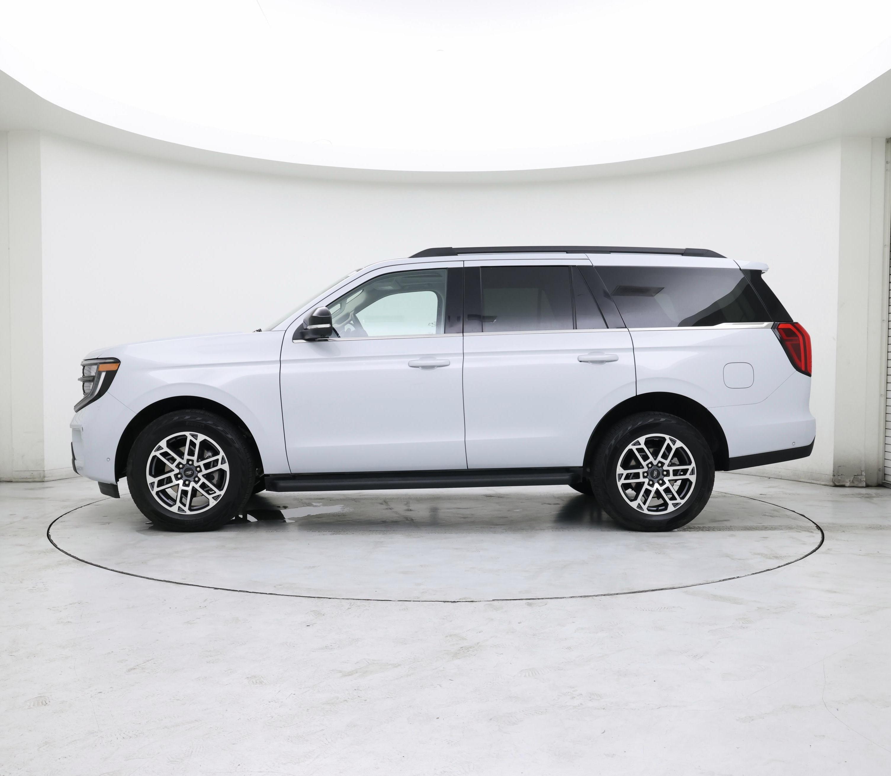 Thumbnail: 2025 Ford Expedition - 3