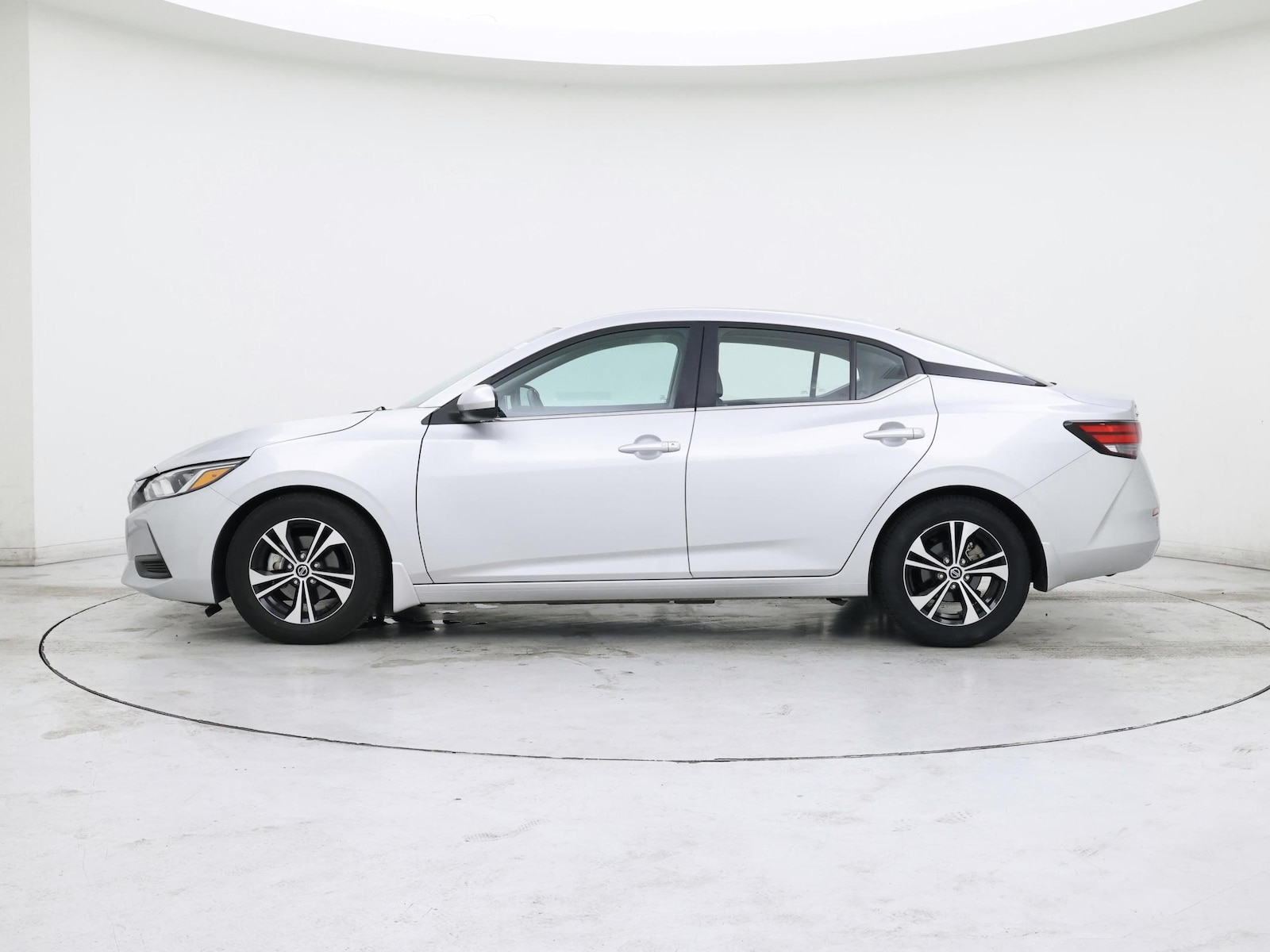 2021 Nissan Sentra SV - Photo 4