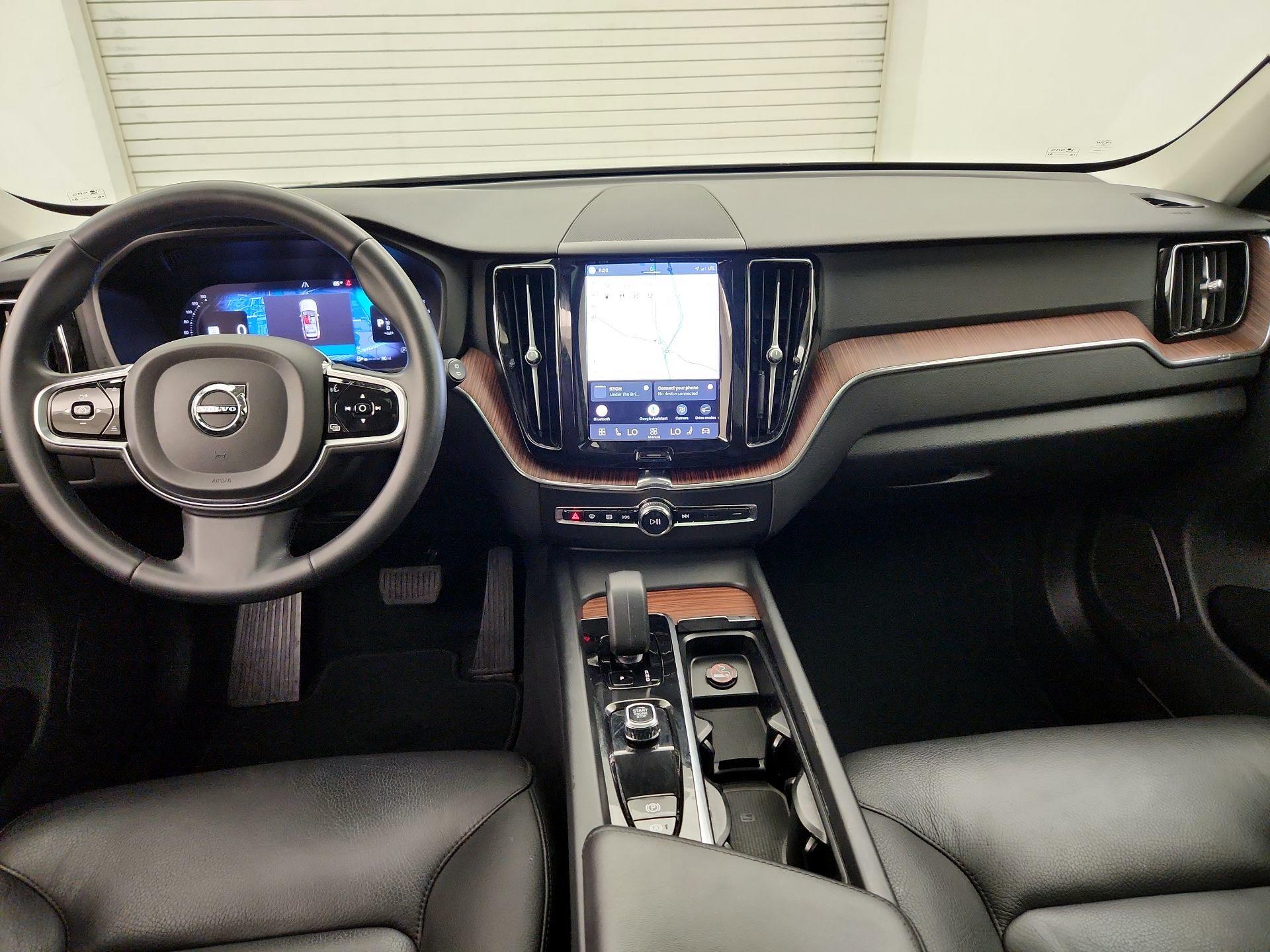 Thumbnail: 2023 Volvo XC60 - 9