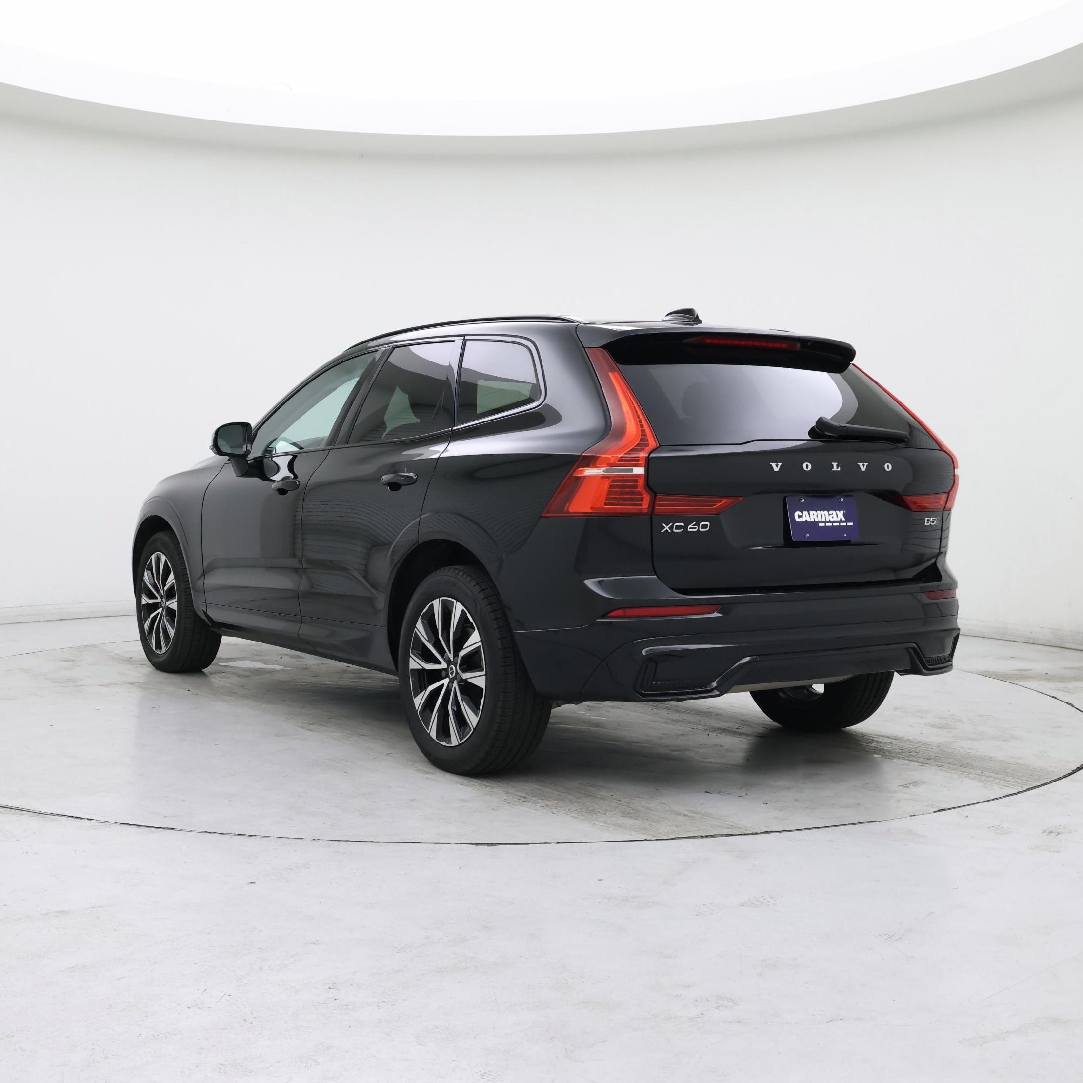 Thumbnail: 2023 Volvo XC60 - 2