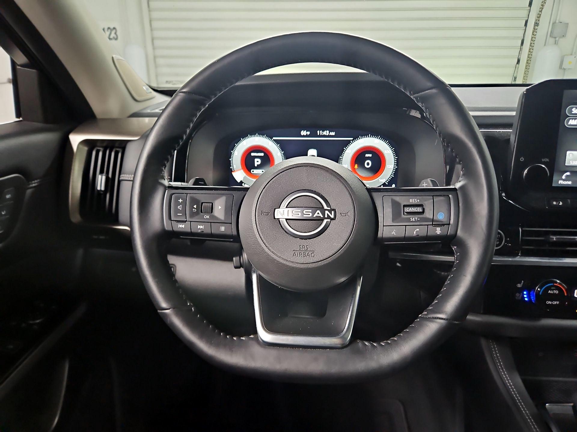 Thumbnail: 2023 Nissan Pathfinder - 10