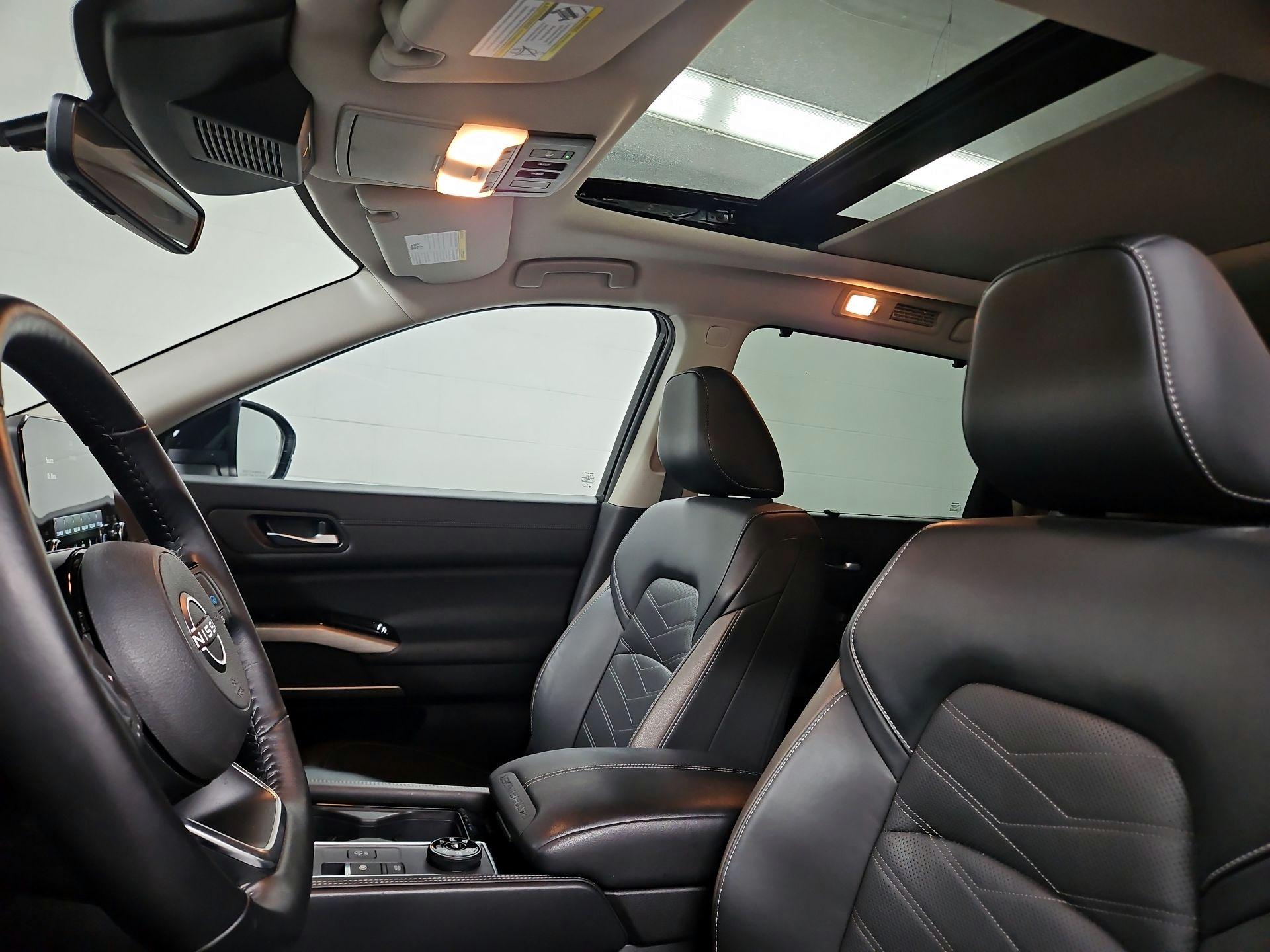 Thumbnail: 2023 Nissan Pathfinder - 20