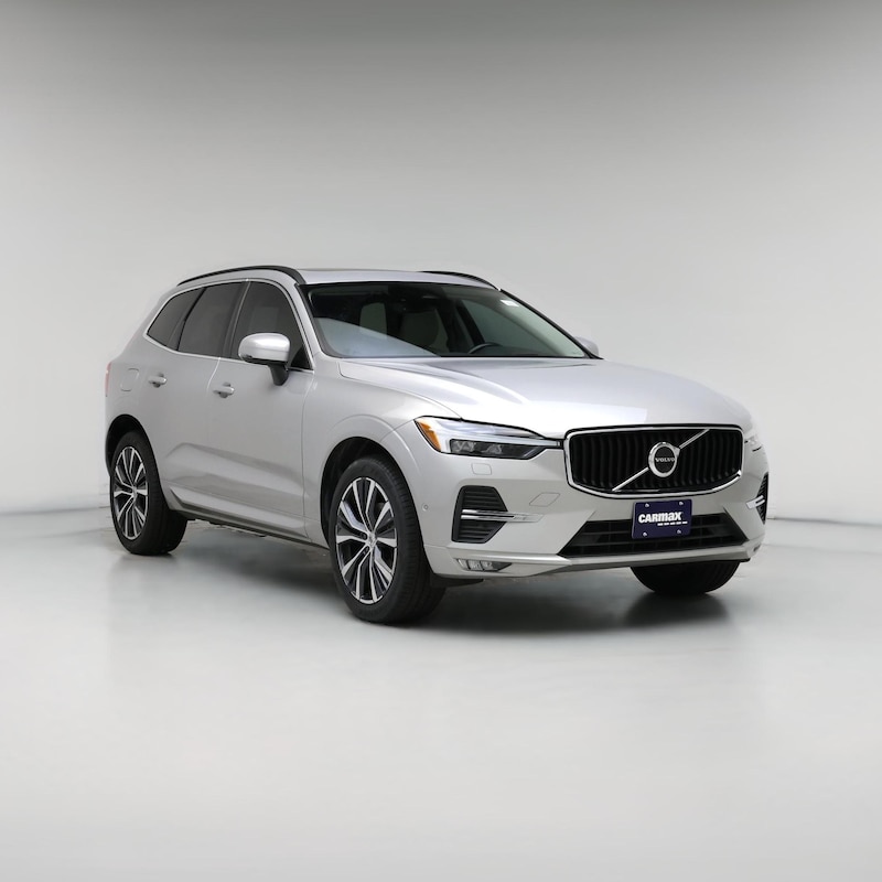 2022 Volvo XC60 B5 Momentum