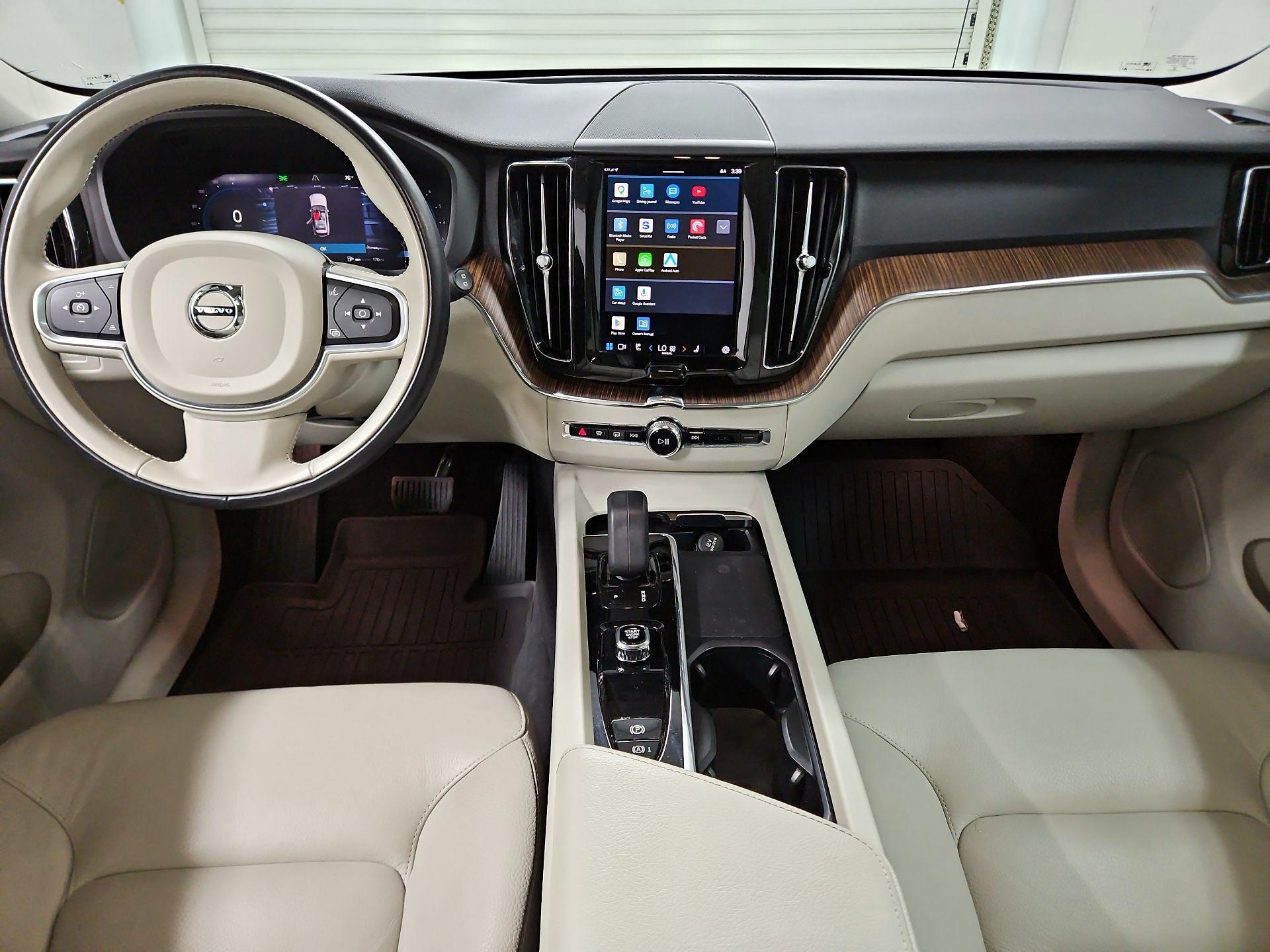 Thumbnail: 2022 Volvo XC60 - 9