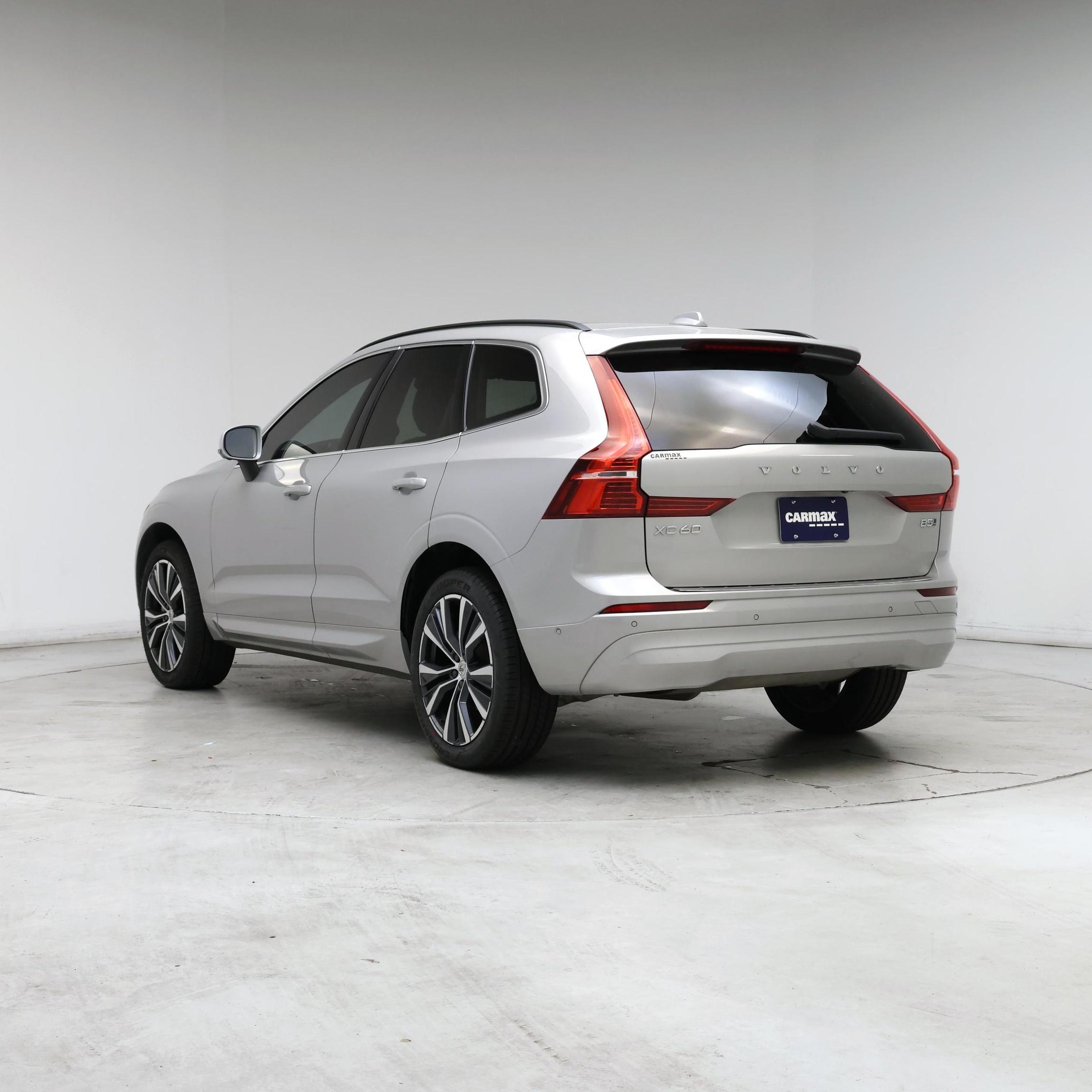 Thumbnail: 2022 Volvo XC60 - 2