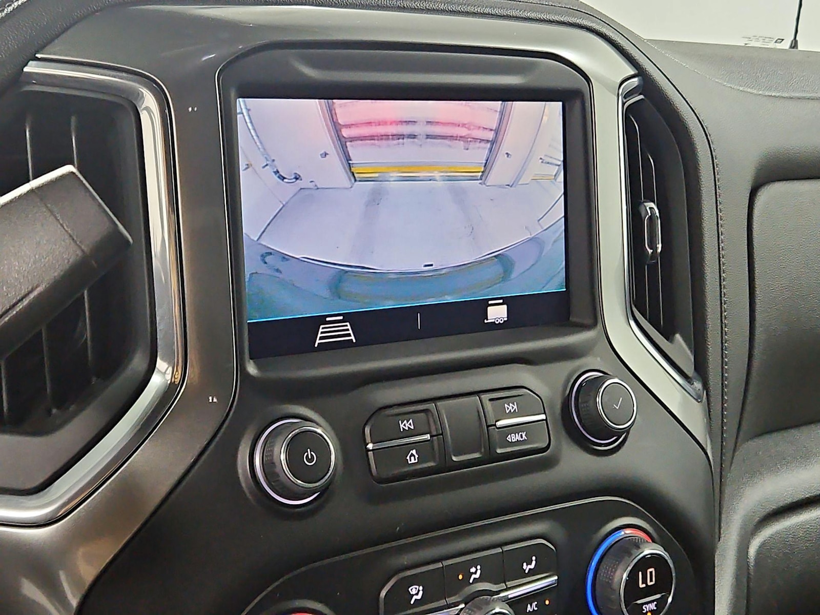 2021 Chevrolet Silverado 1500 LT - Photo 15