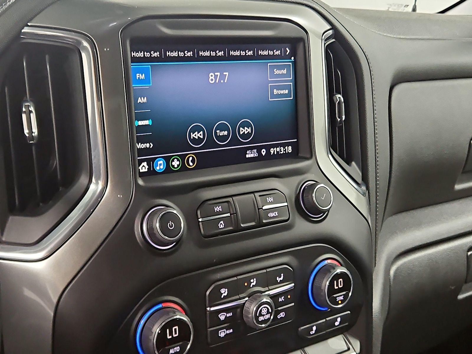 2021 Chevrolet Silverado 1500 LT - Photo 16