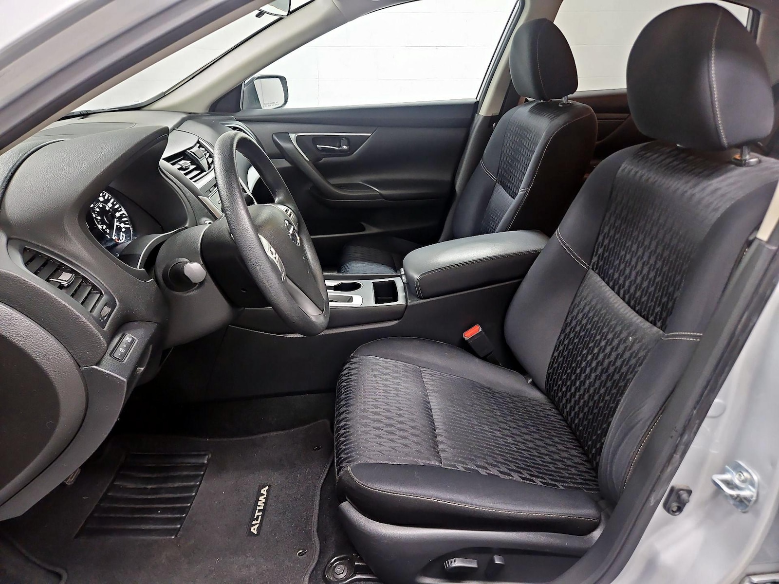 Power Seat(s) & Side Airbags