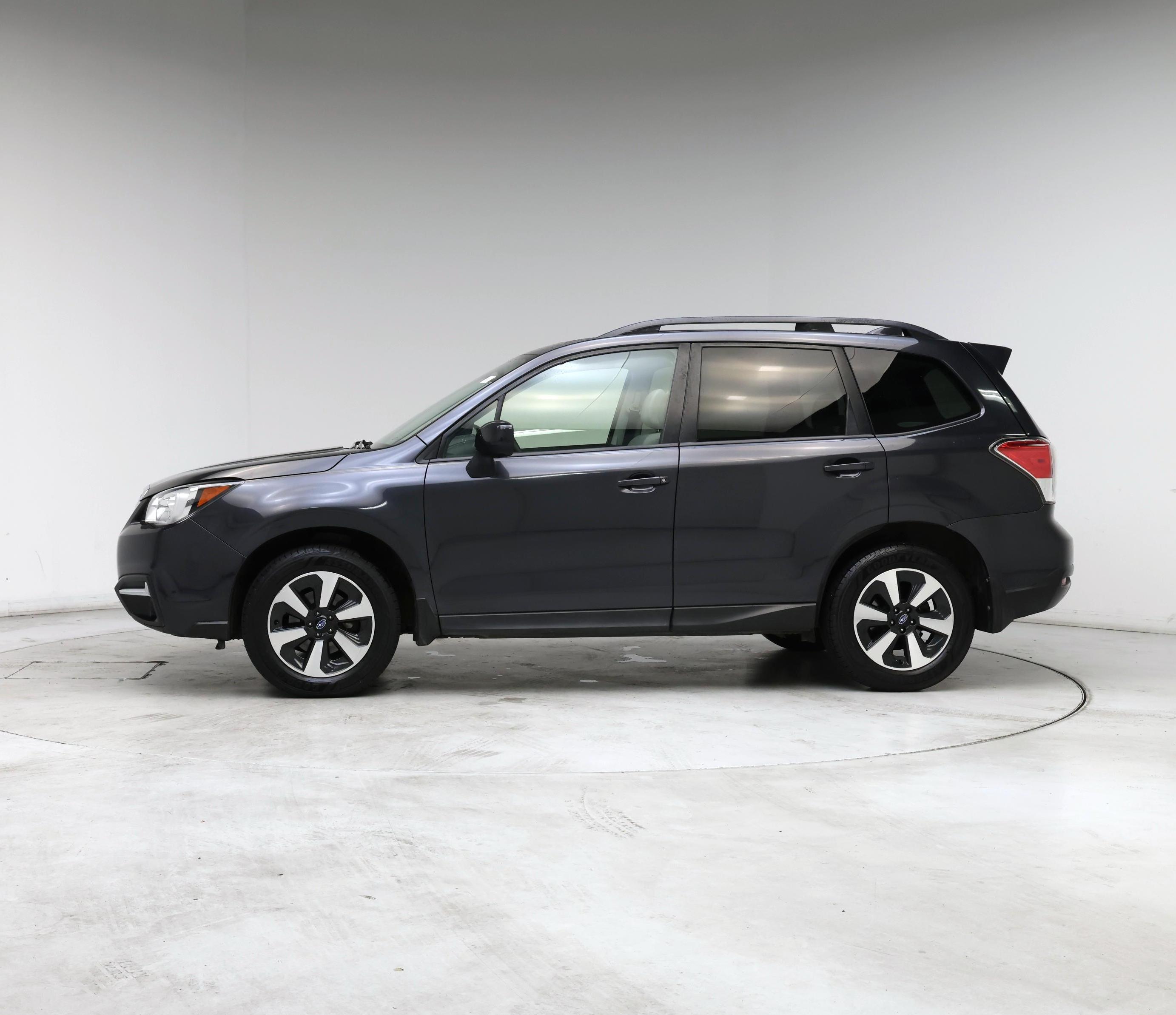 Thumbnail: 2017 Subaru Forester - 3
