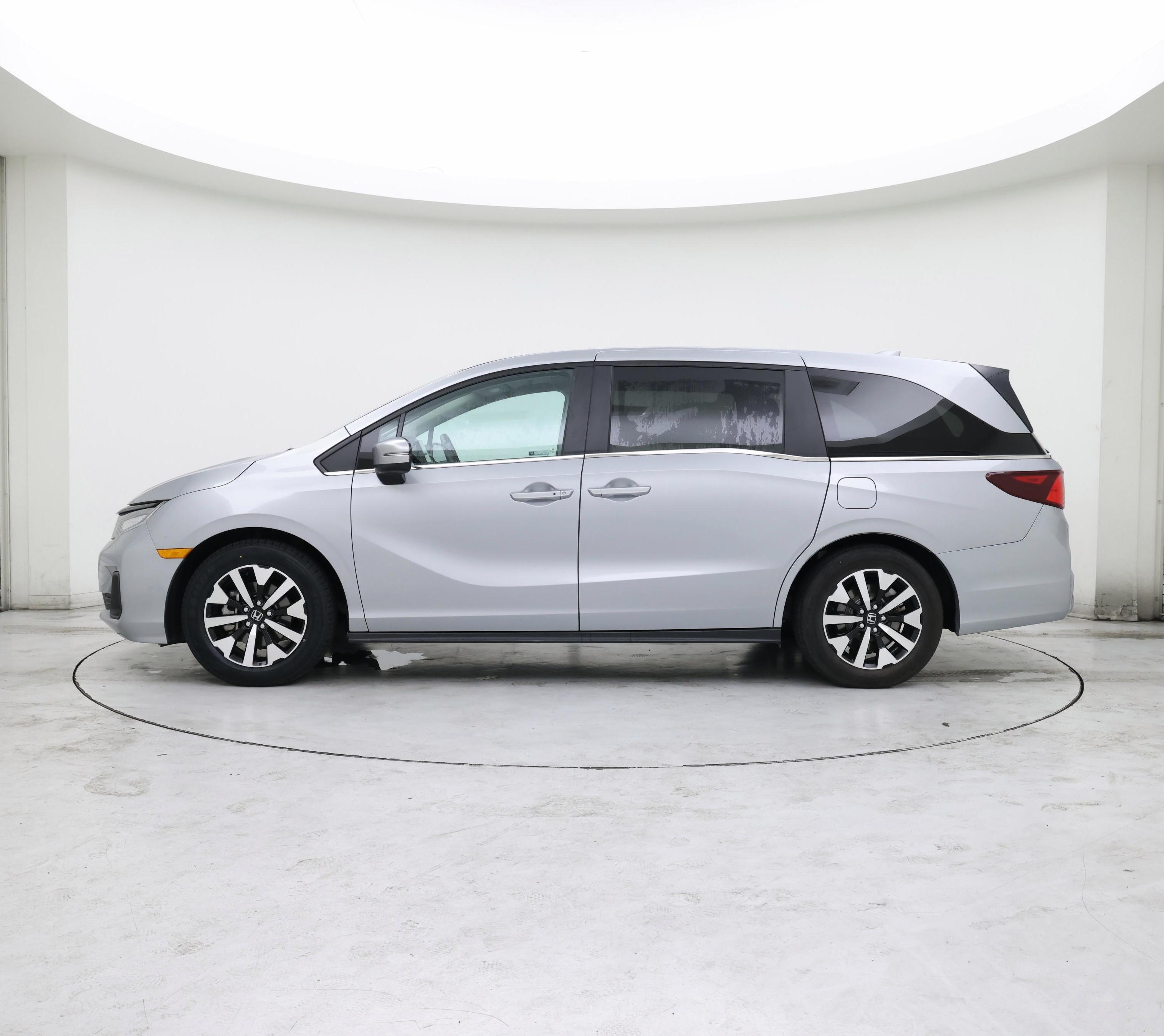Thumbnail: 2025 Honda Odyssey - 3