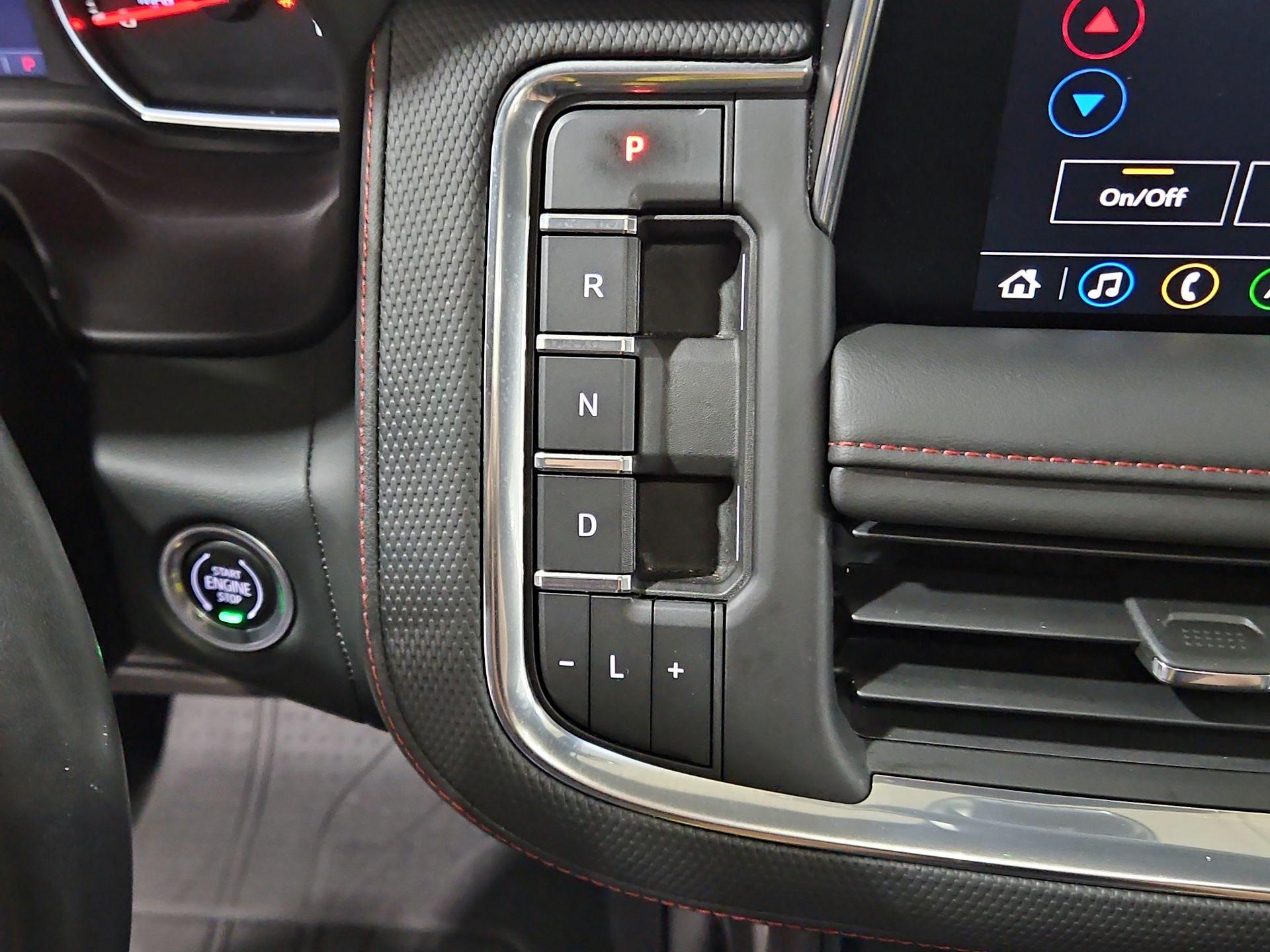 Thumbnail: 2021 Chevrolet Tahoe - 18