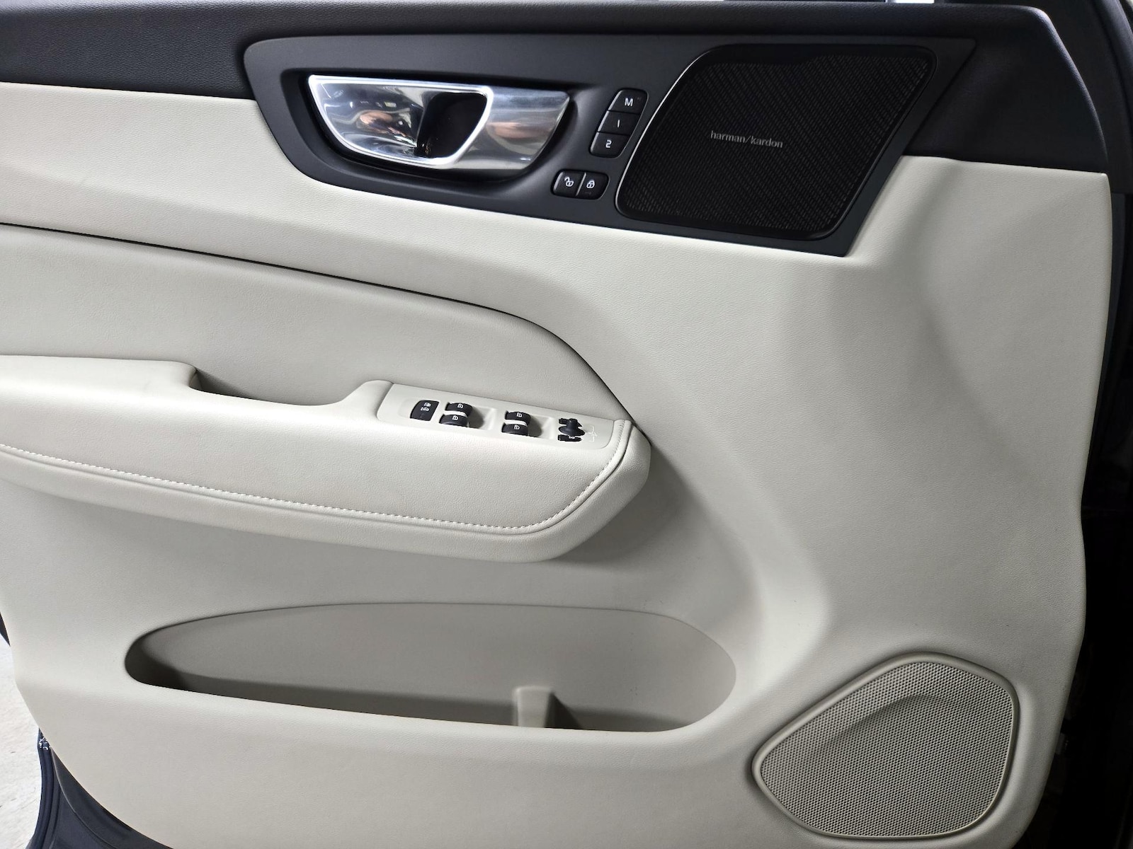 2023 Volvo XC60 Ultimate - Photo 13