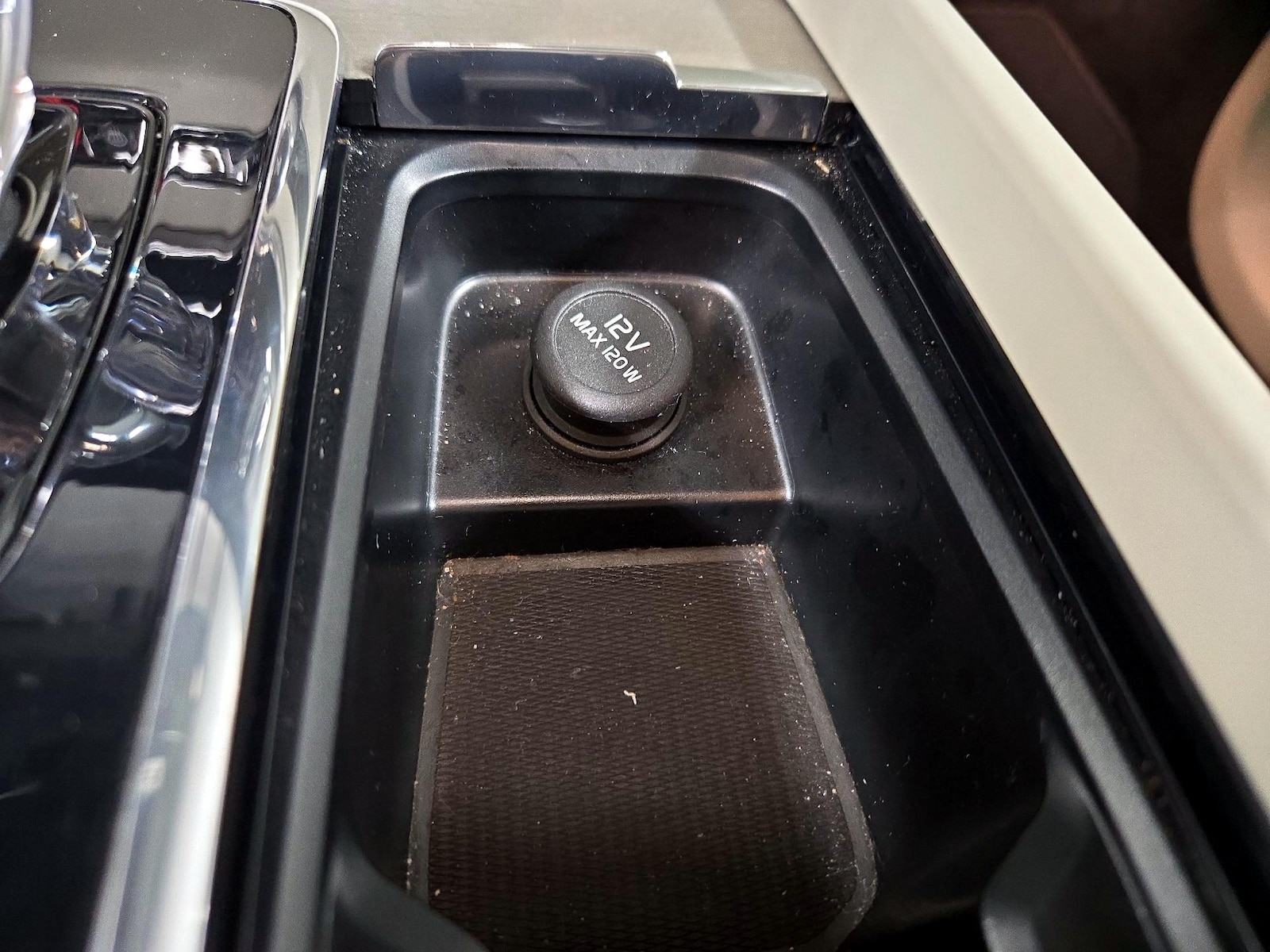 2023 Volvo XC60 Ultimate - Photo 19
