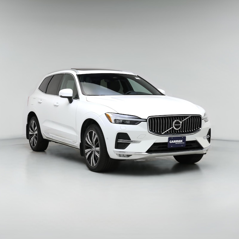 2023 Volvo XC60 B5 Plus Dark Theme