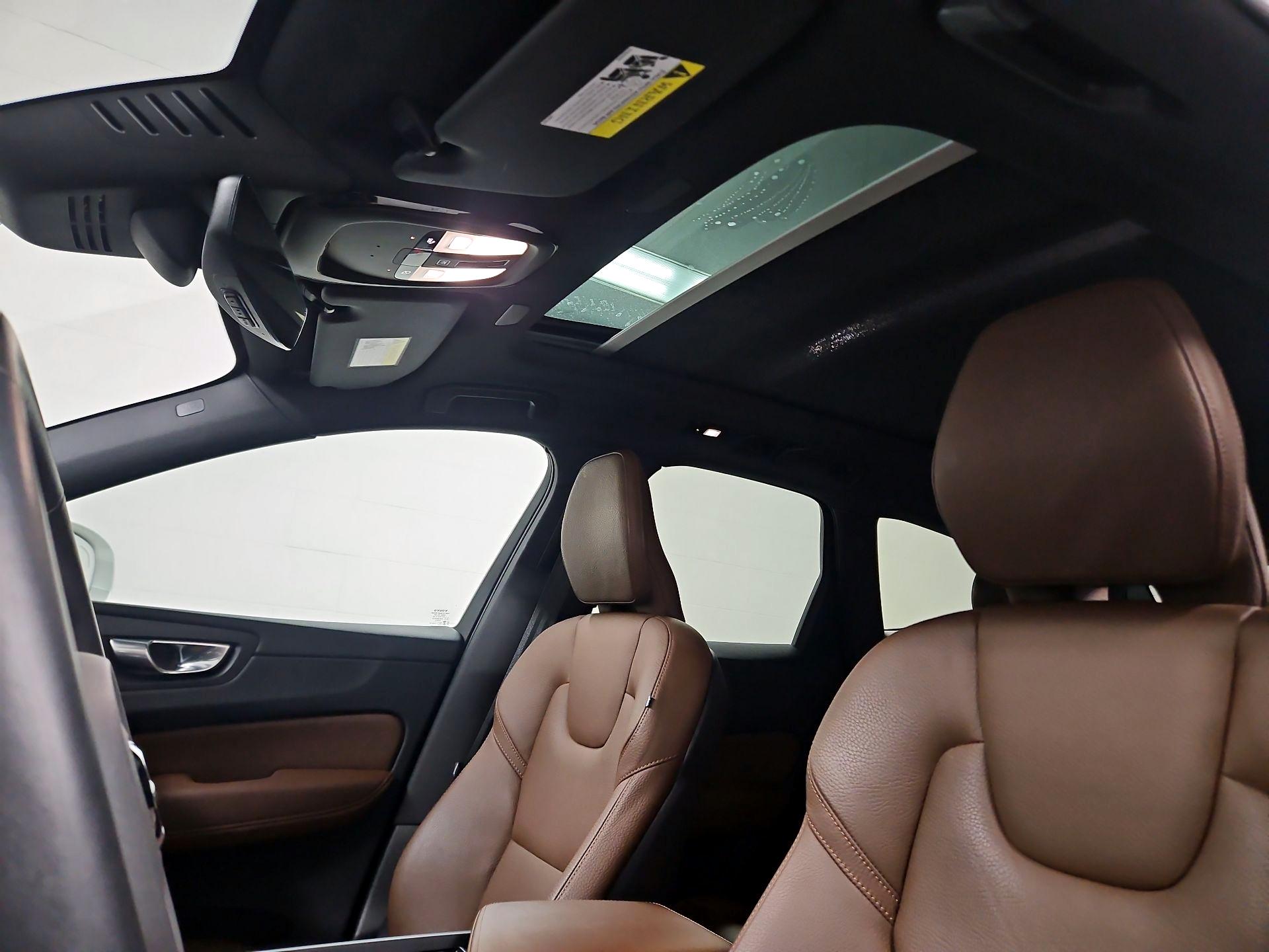 Thumbnail: 2023 Volvo XC60 - 19