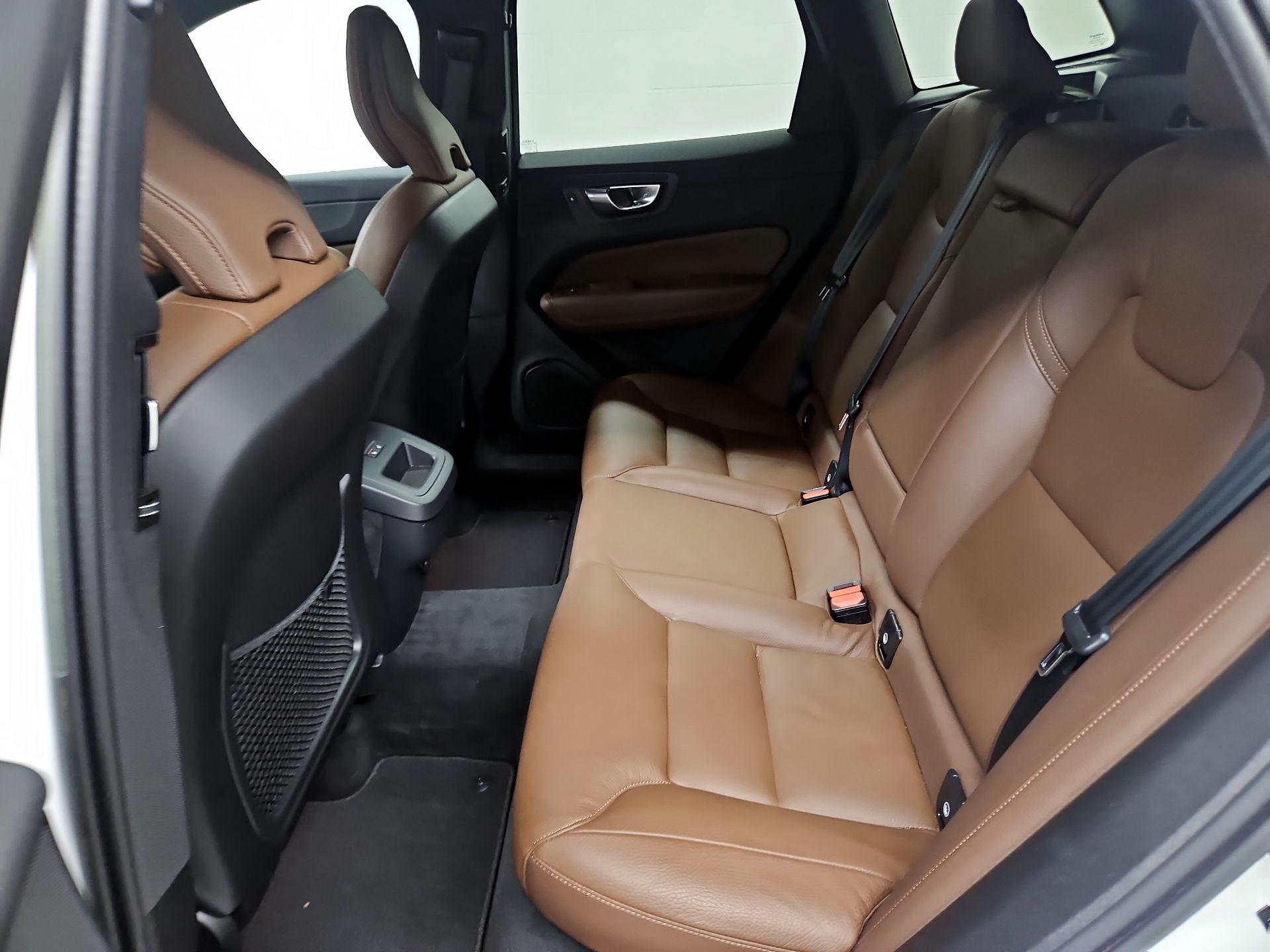 Thumbnail: 2023 Volvo XC60 - 20