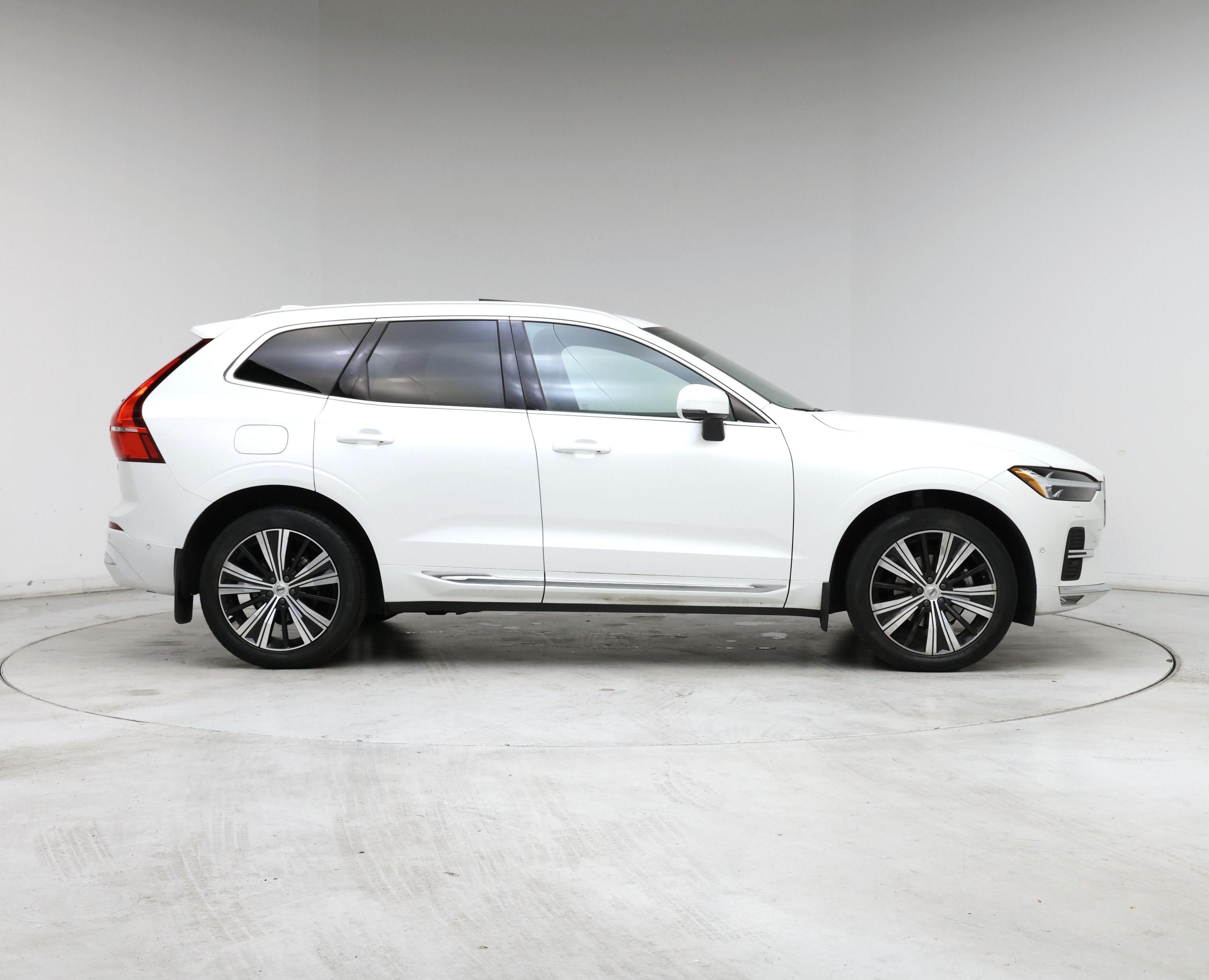 Thumbnail: 2023 Volvo XC60 - 7