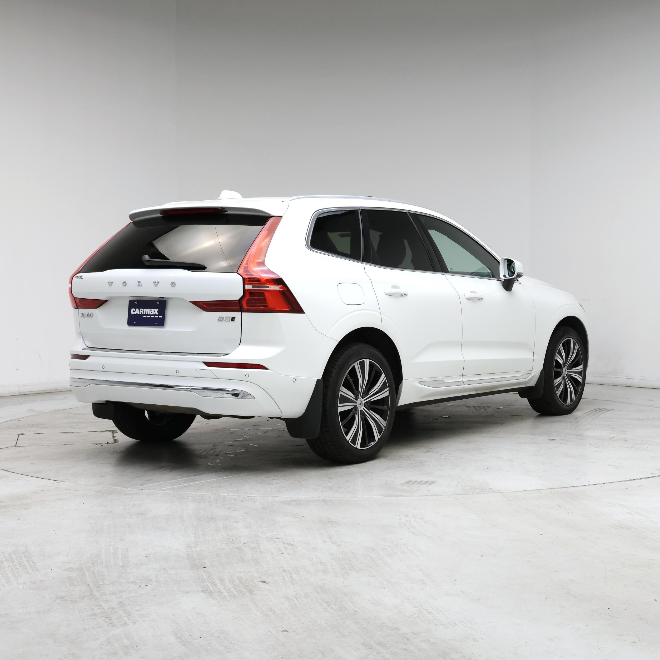 Thumbnail: 2023 Volvo XC60 - 8