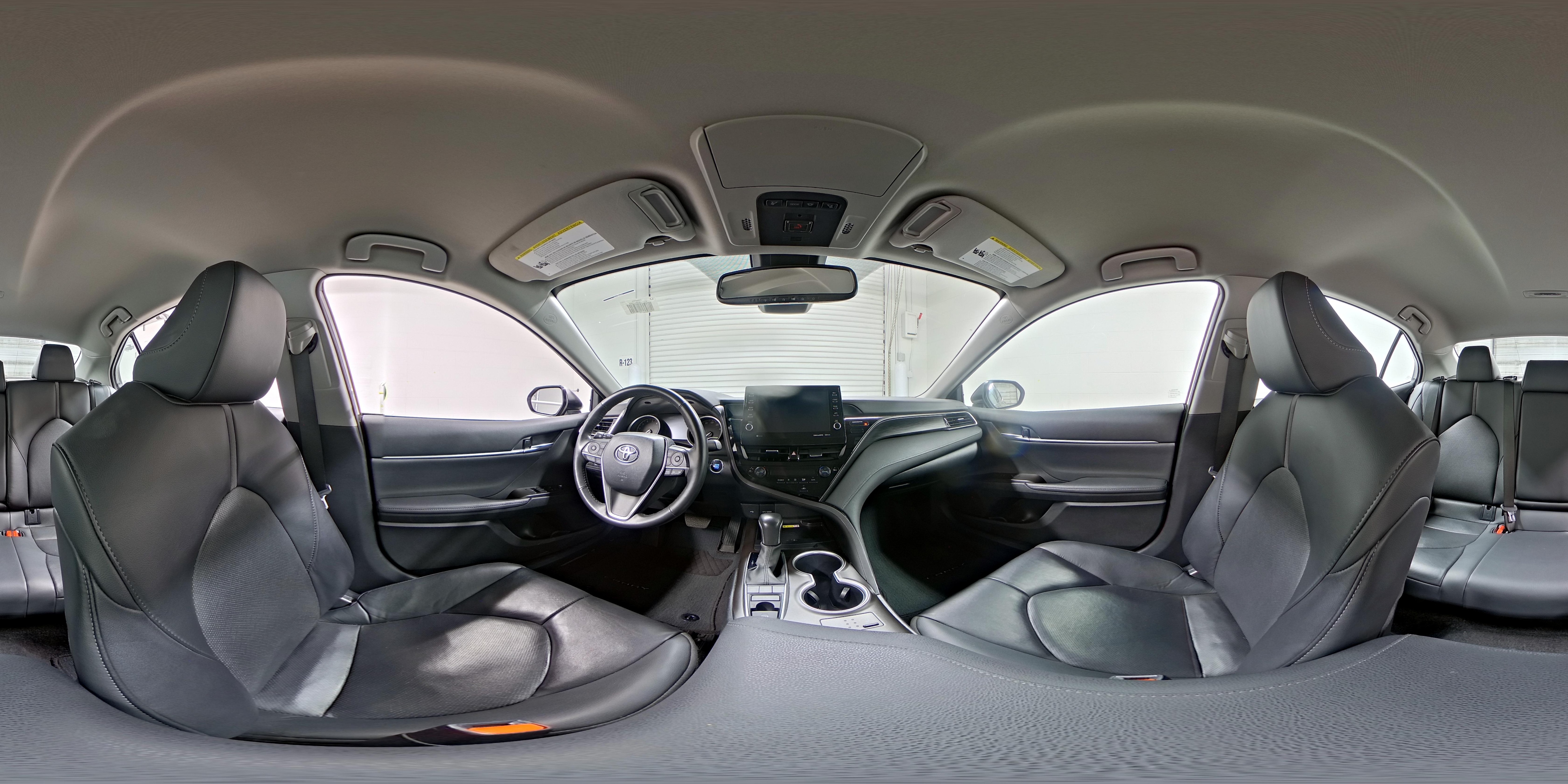 2024 Toyota Camry XLE - Photo 24