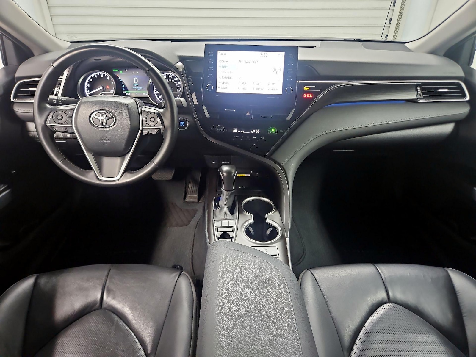 2024 Toyota Camry XLE - Photo 10
