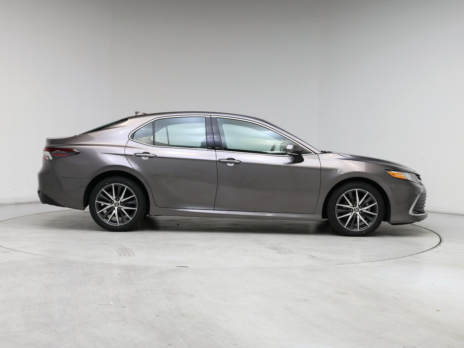 2024 Toyota Camry XLE - Photo 8