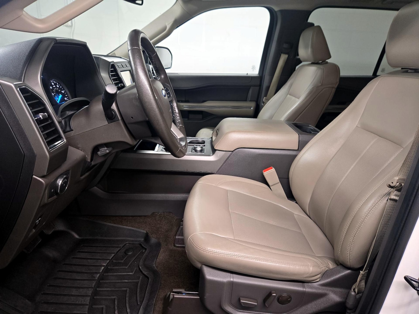 Power Seat(s) & Side Airbags