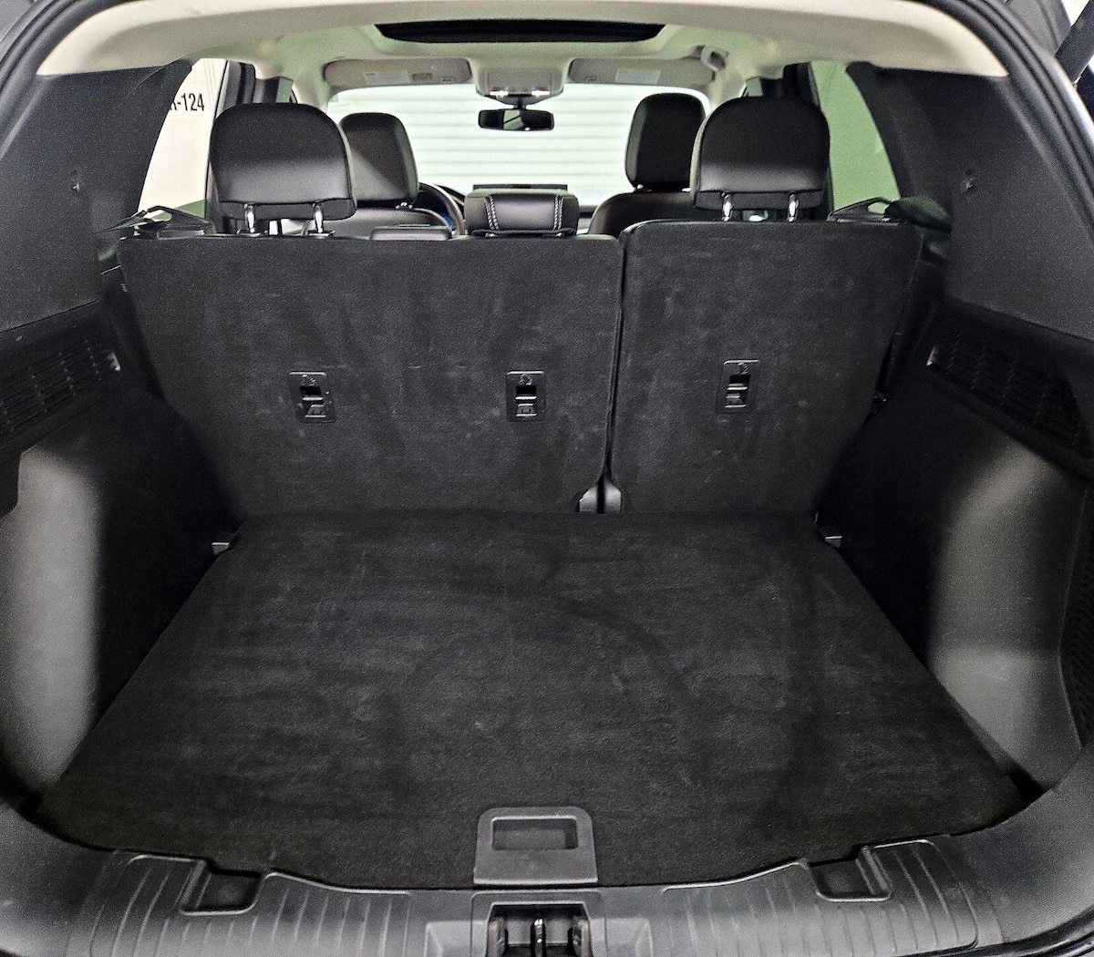 Trunk/Cargo (Seats Up)