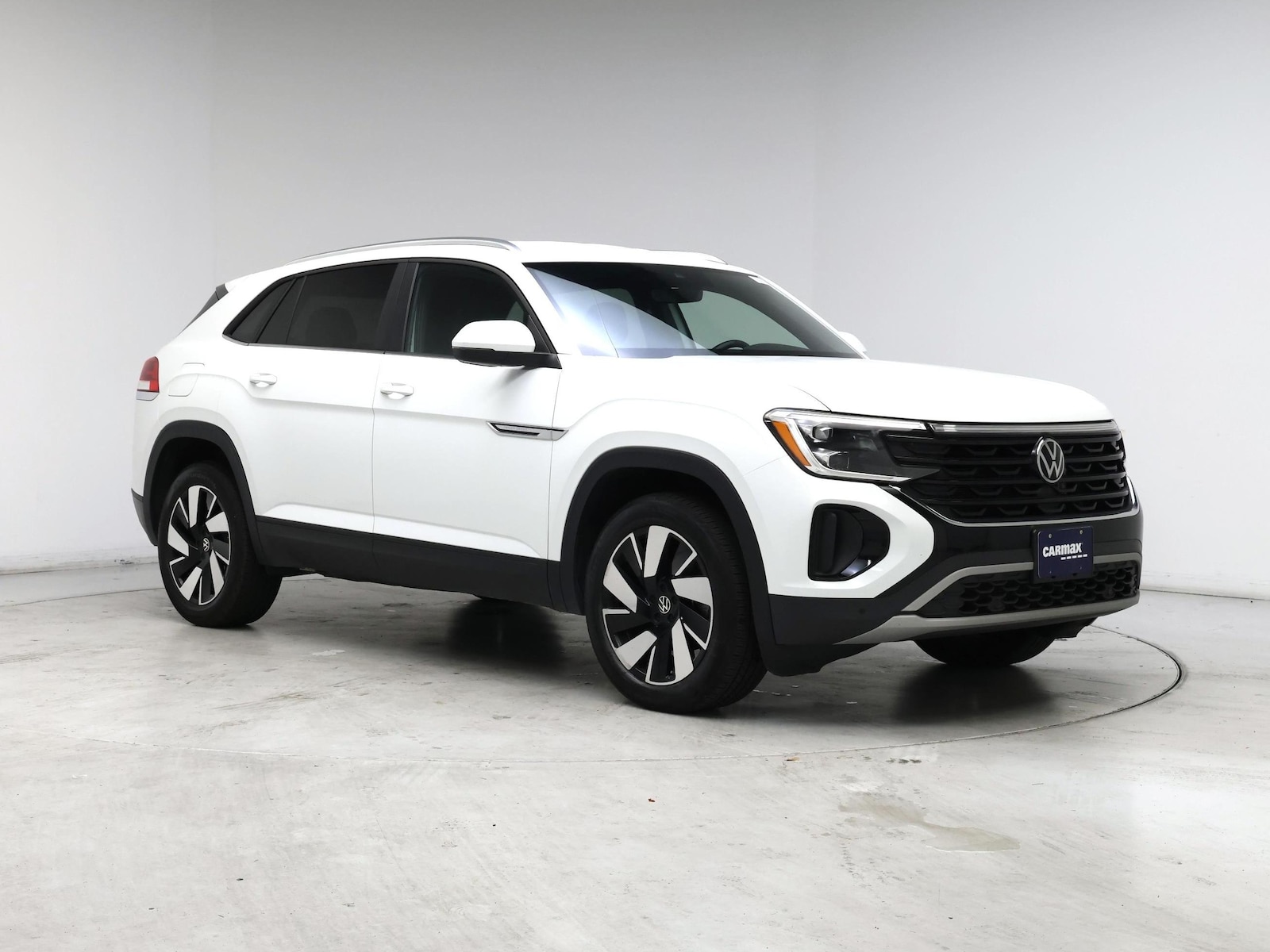 2025 Volkswagen Atlas Cross Sport SE w/Tech - Photo 2