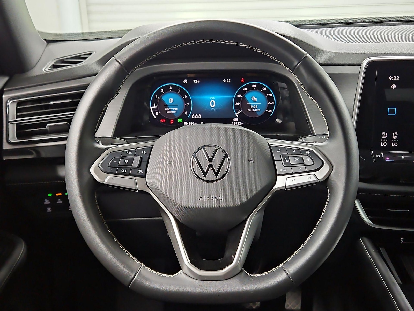 2025 Volkswagen Atlas Cross Sport SE w/Tech - Photo 11