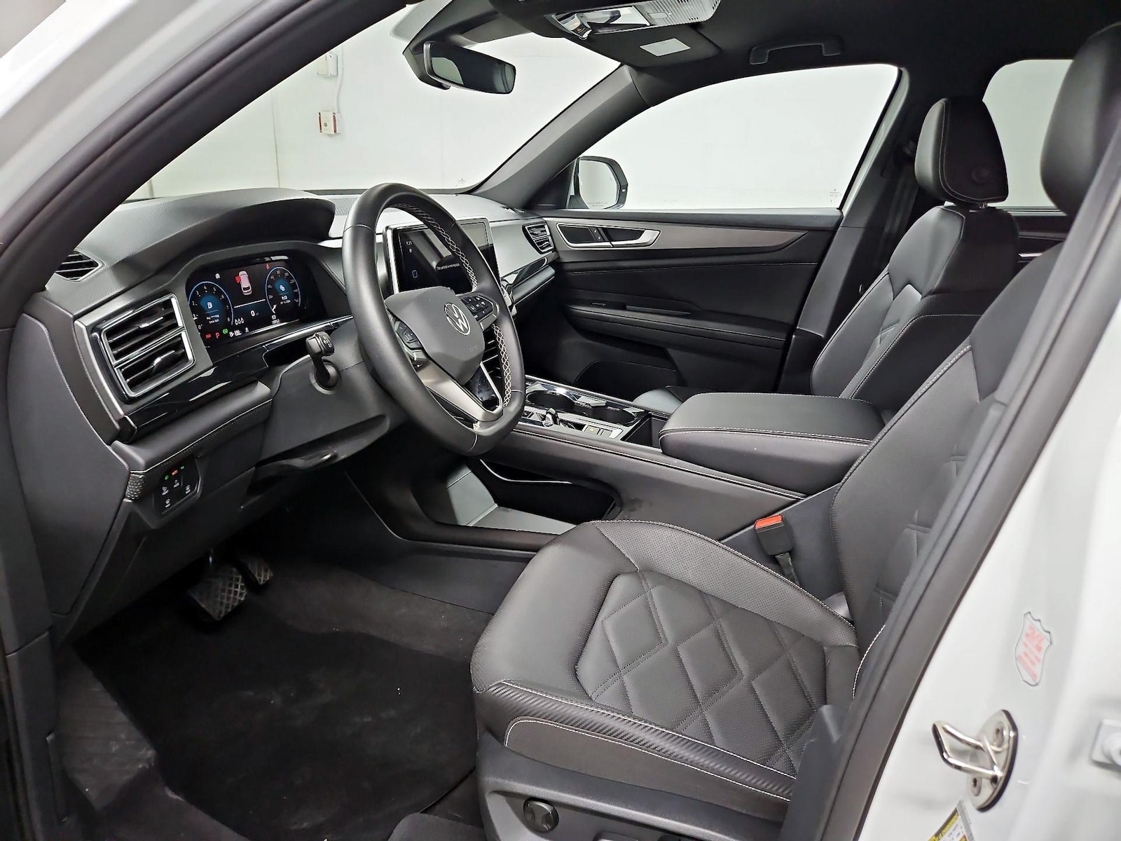 2025 Volkswagen Atlas Cross Sport SE w/Tech - Photo 12