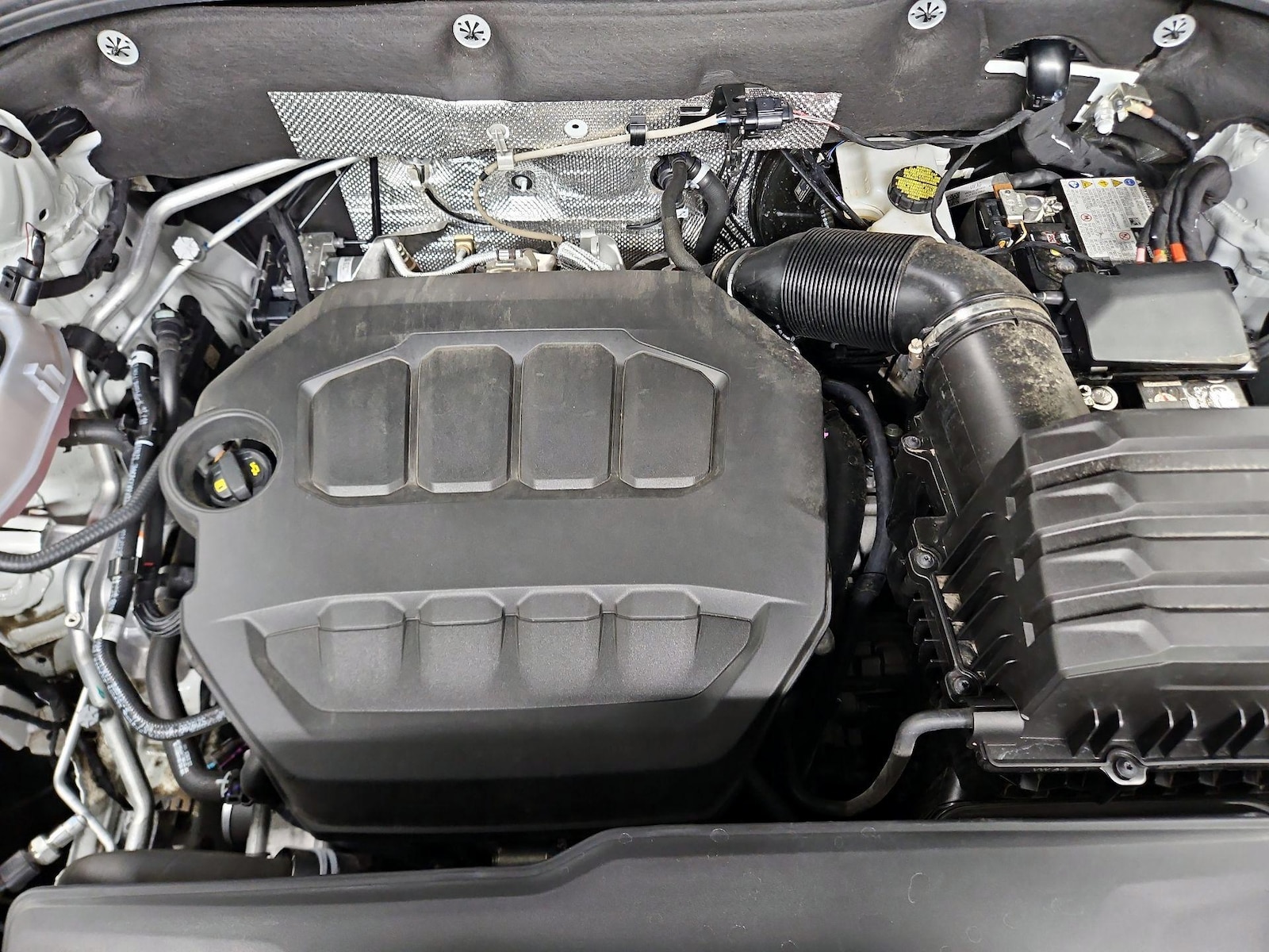 2025 Volkswagen Atlas Cross Sport SE w/Tech - Photo 22