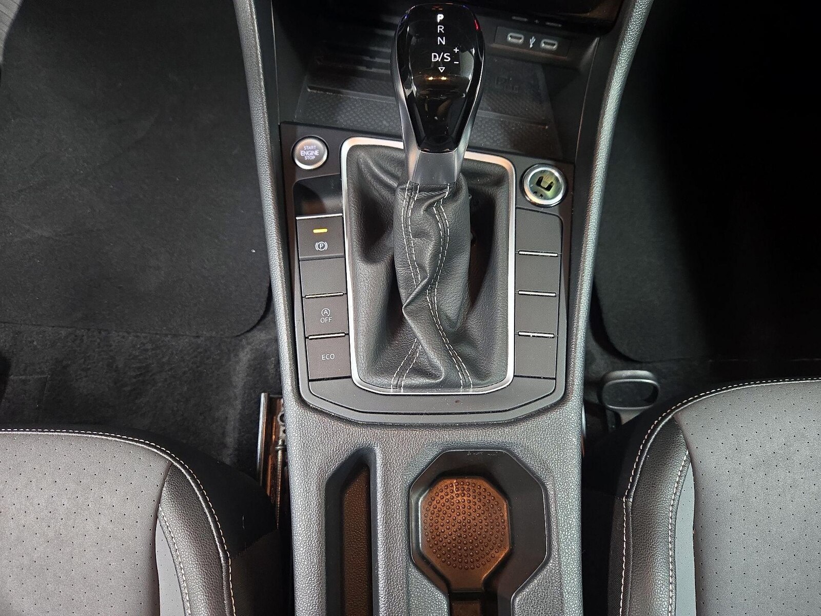 2025 Volkswagen Jetta SE - Photo 18