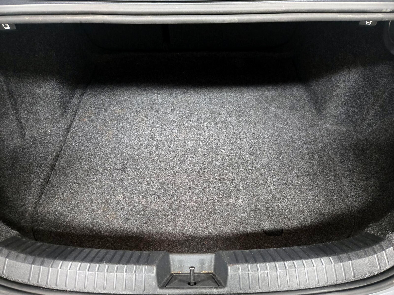 2025 Volkswagen Jetta SE - Photo 22